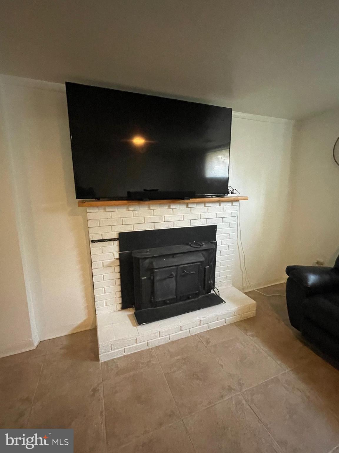 SUBURBAN ESTATES - Residential