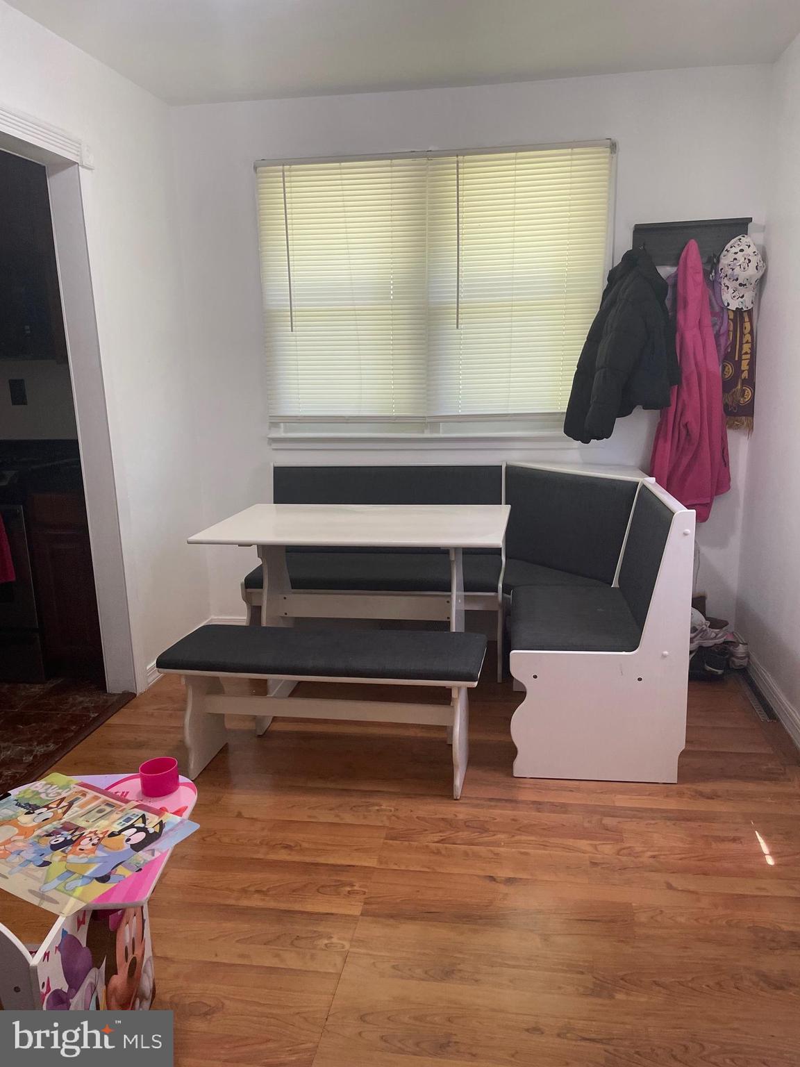 SUBURBAN ESTATES - Residential