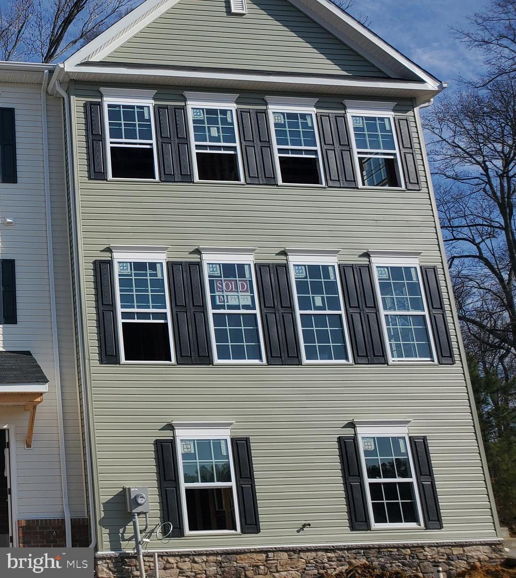 ELIZABETH HILLS - Residential