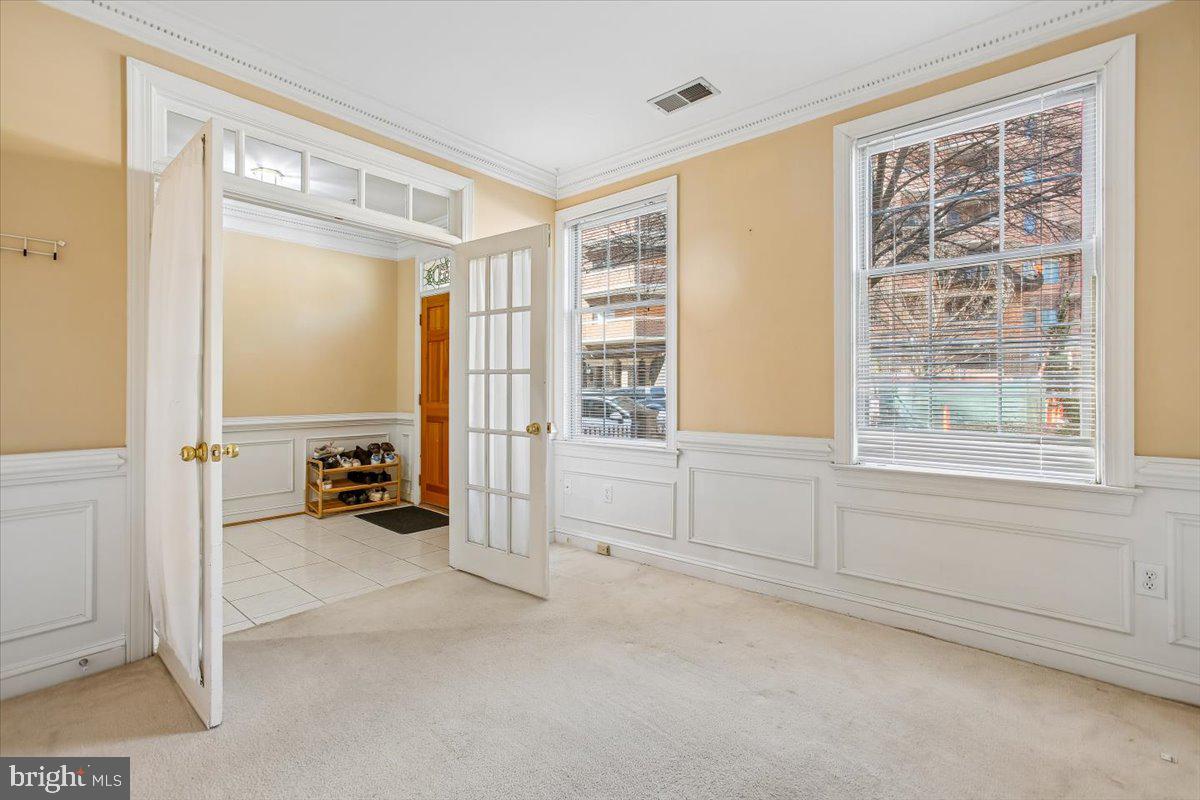 1053 N STUART STREET