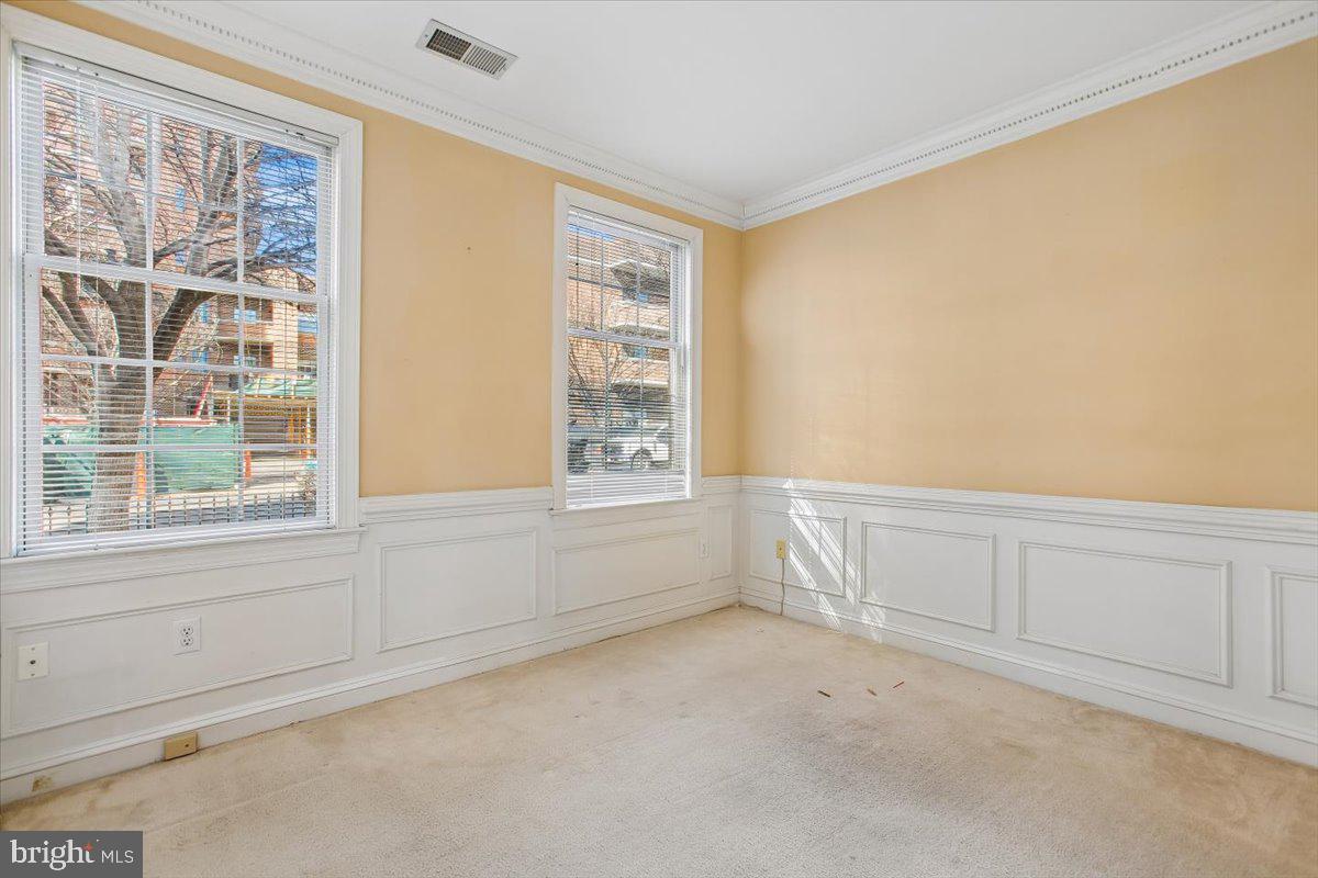 1053 N STUART STREET