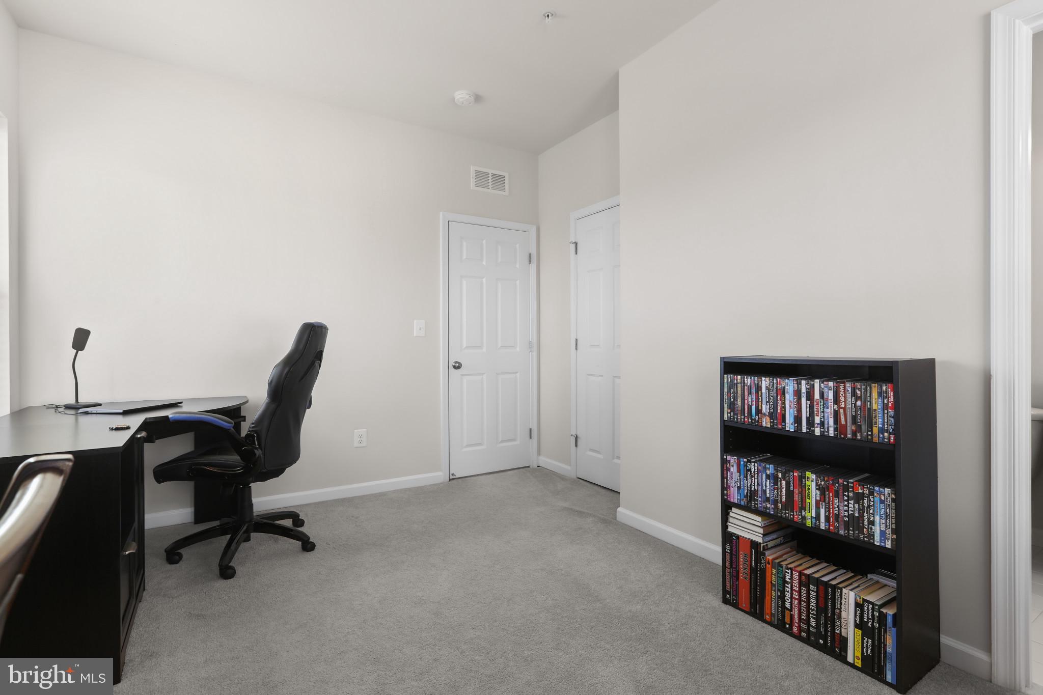 OAKVIEW VILLAGE - Residential