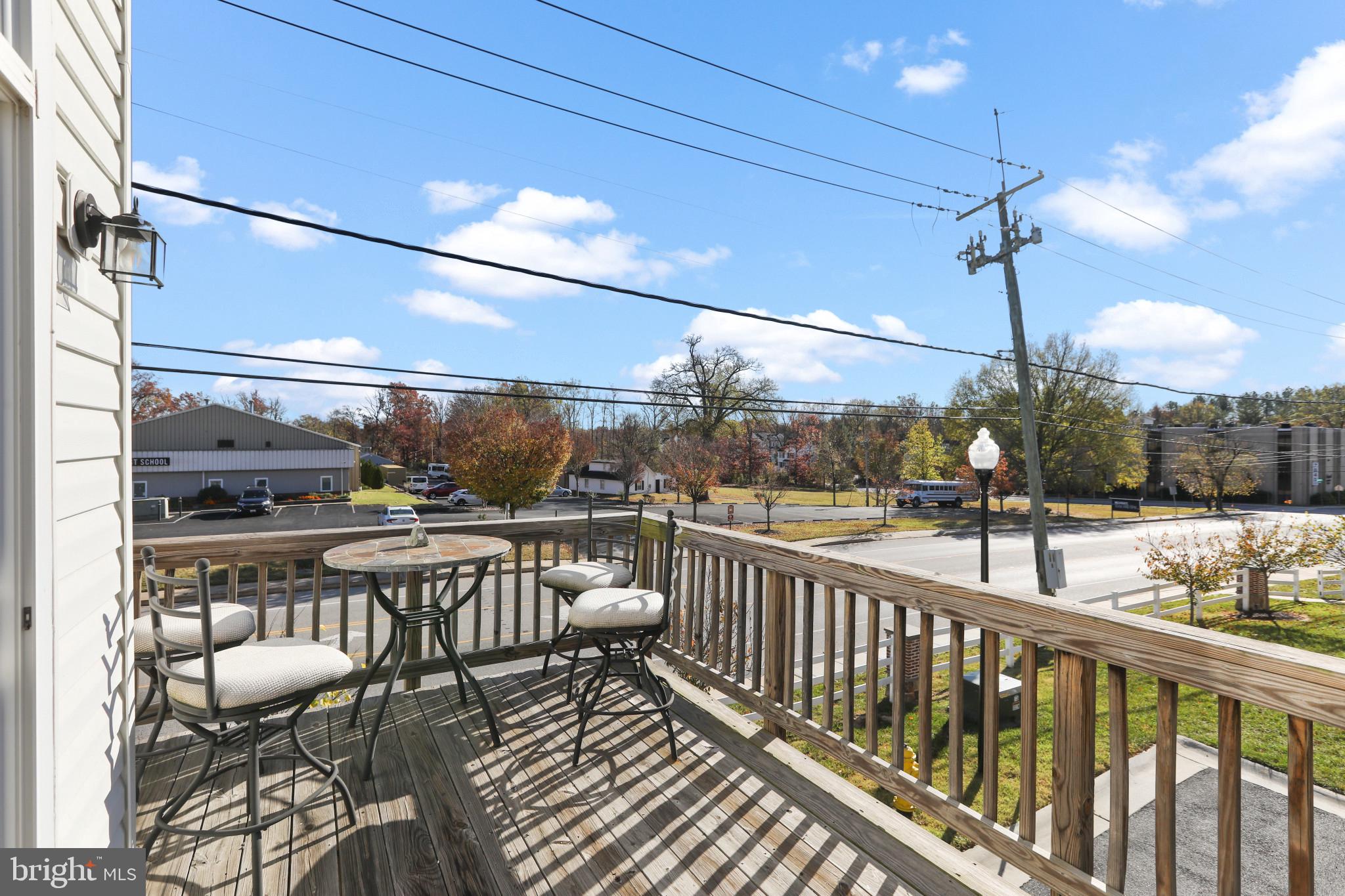 OAKVIEW VILLAGE - Residential