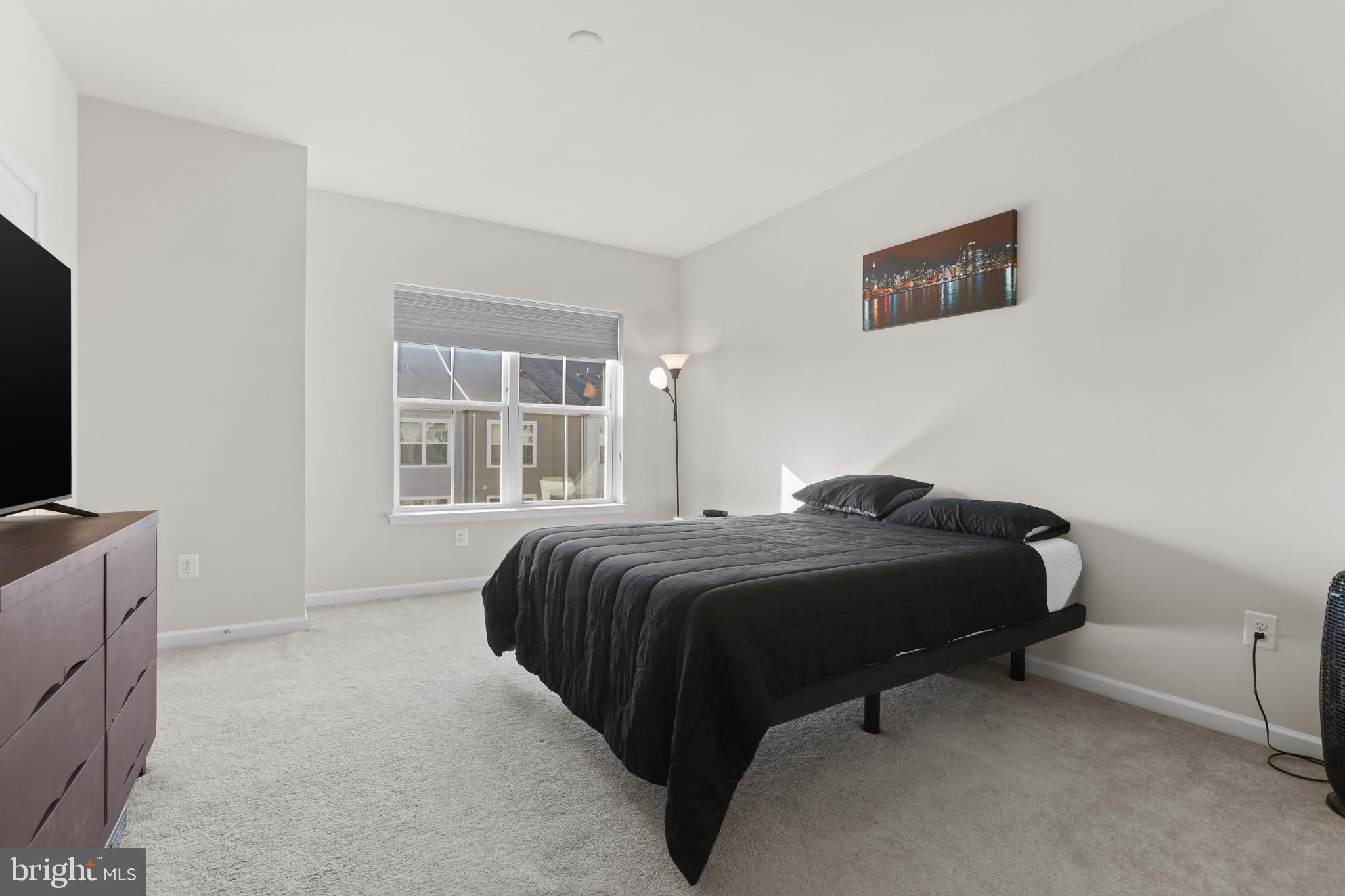 OAKVIEW VILLAGE - Residential