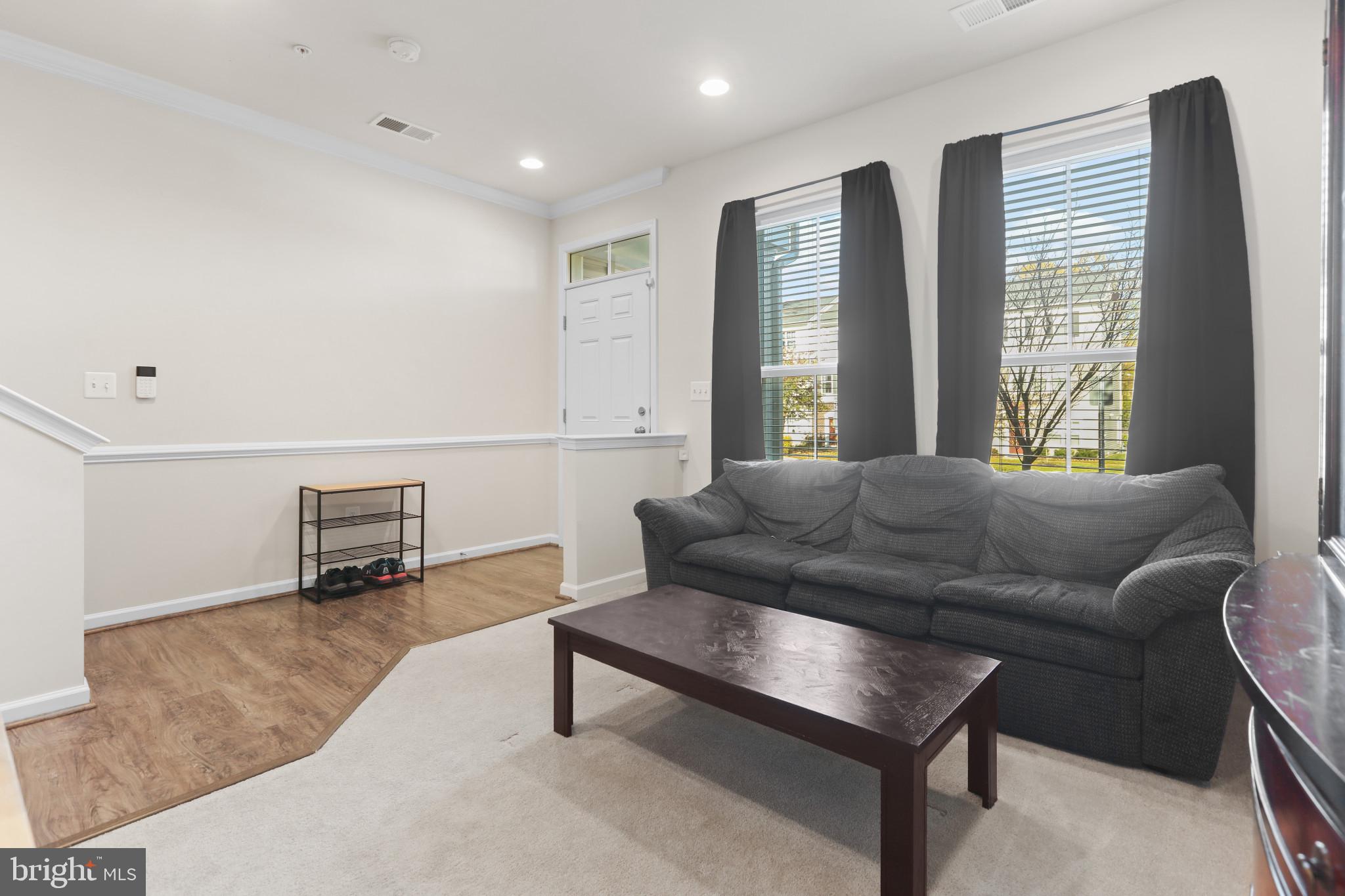 OAKVIEW VILLAGE - Residential
