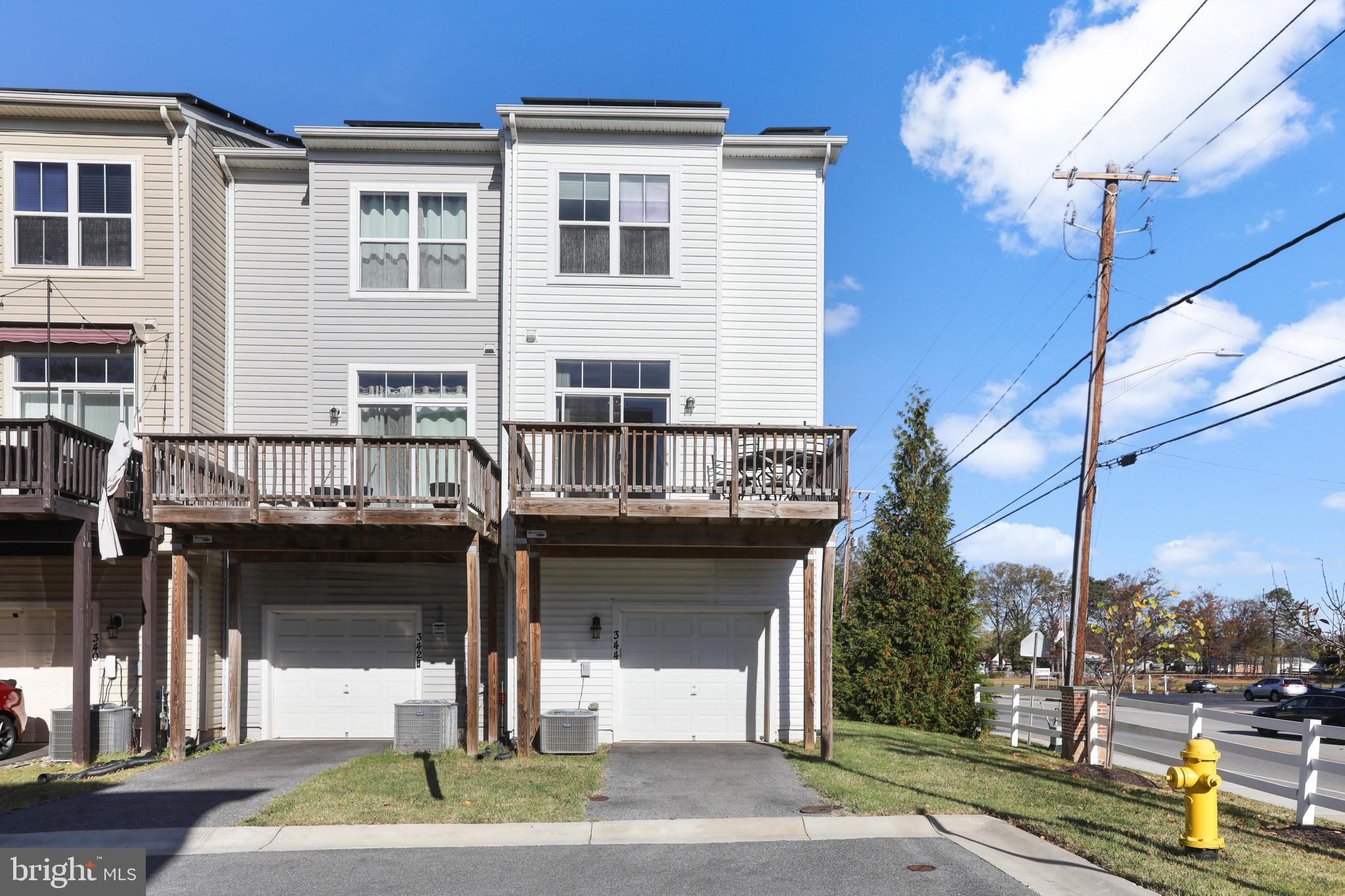OAKVIEW VILLAGE - Residential