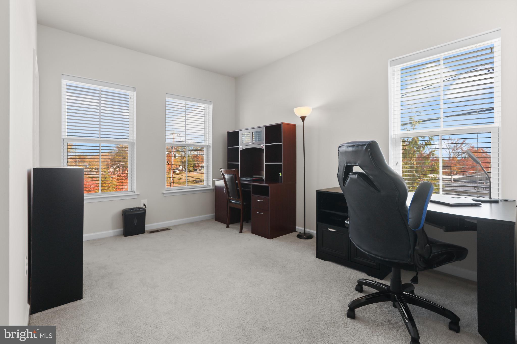 OAKVIEW VILLAGE - Residential