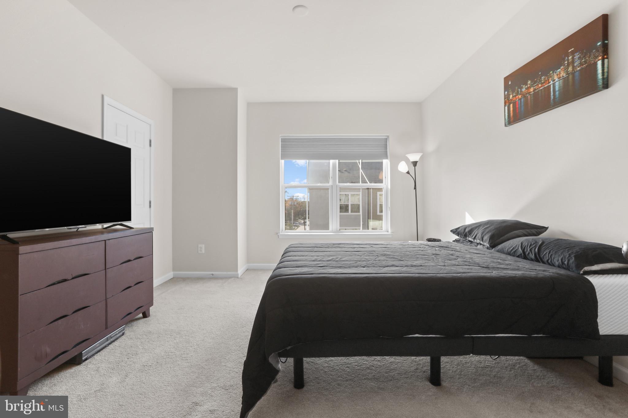 OAKVIEW VILLAGE - Residential