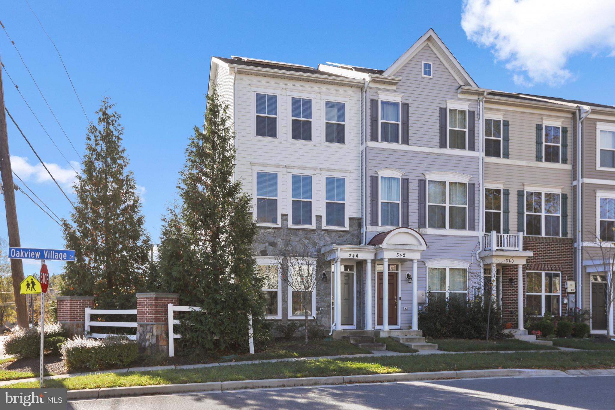 OAKVIEW VILLAGE - Residential