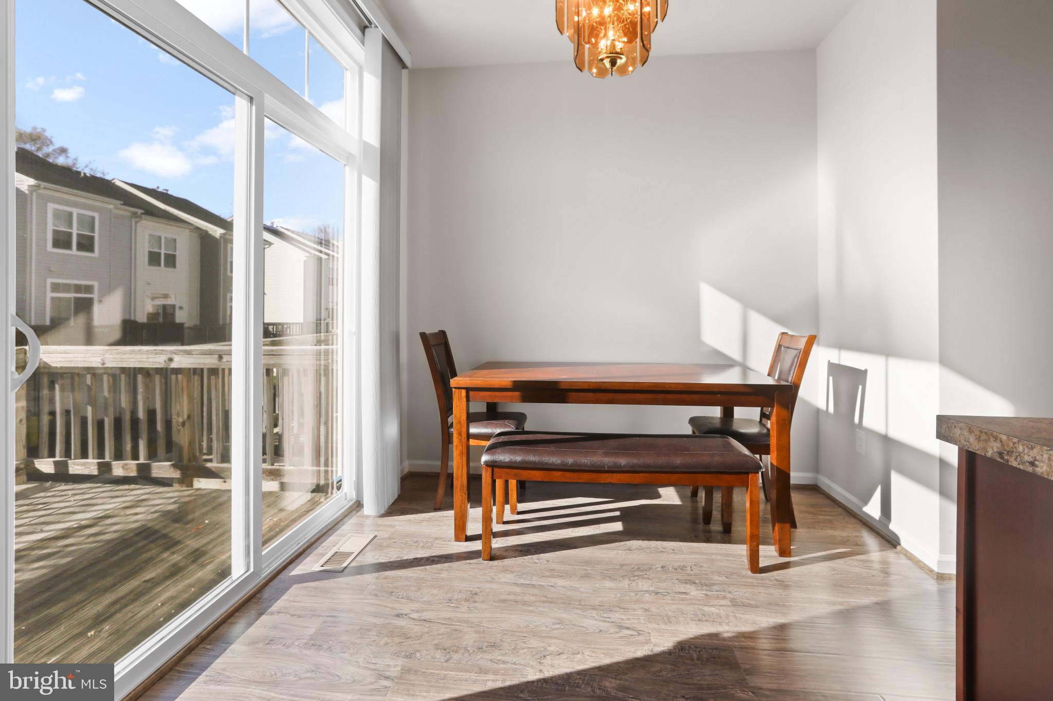 OAKVIEW VILLAGE - Residential