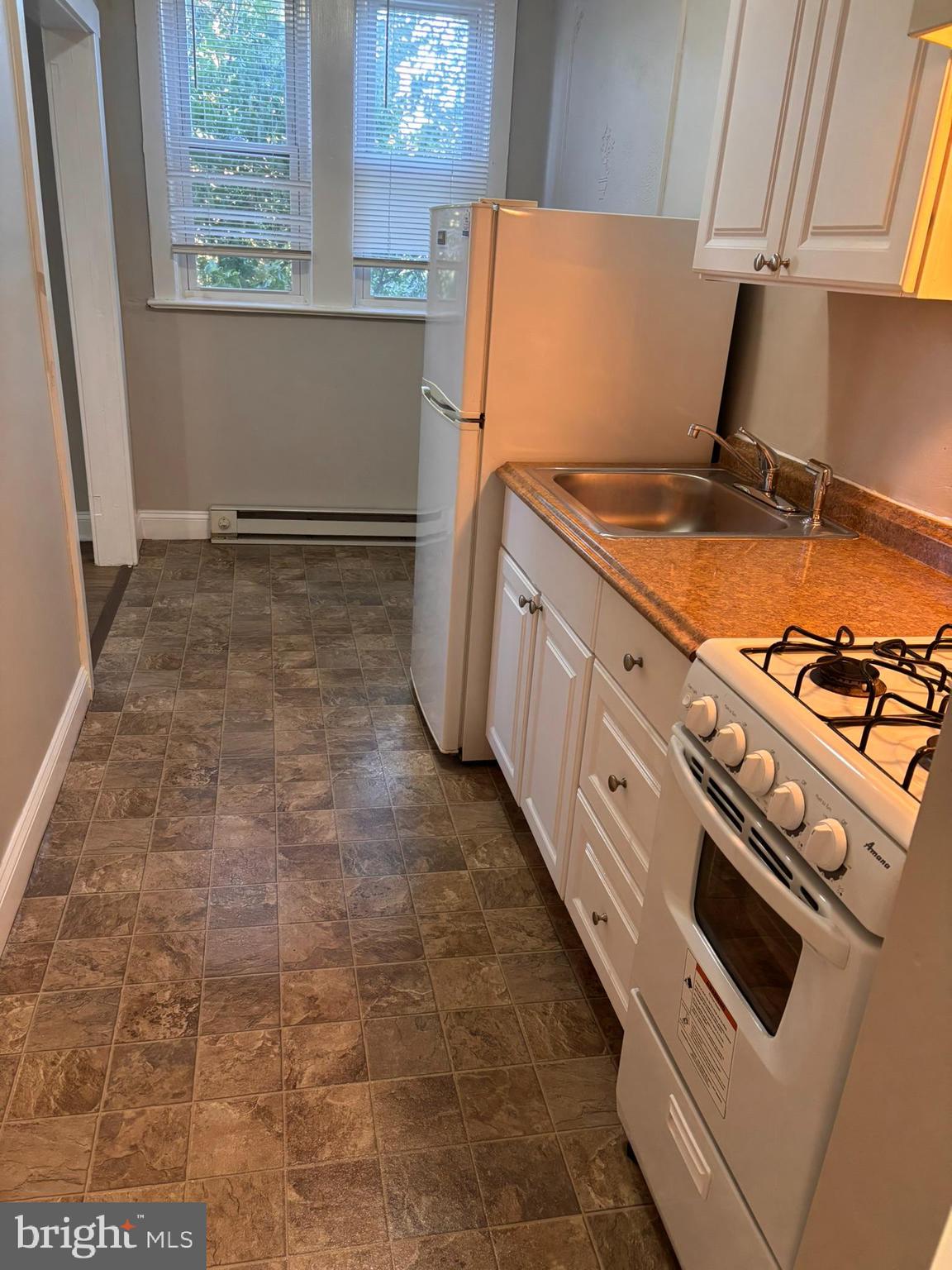 125 E BETTLEWOOD AVENUE 11