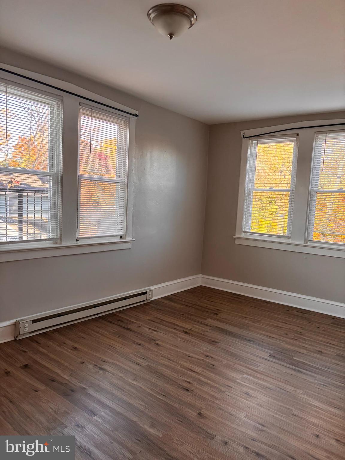 125 E BETTLEWOOD AVENUE 11