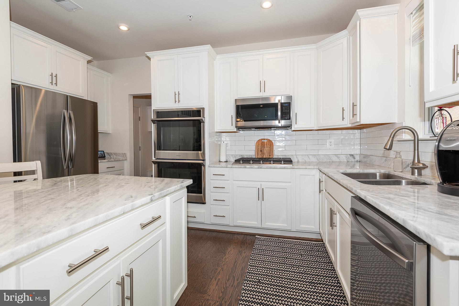 HIGHLAND WOODS - Residential