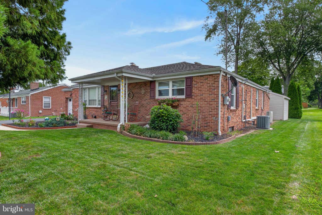Photo of 2274 Maple Road, YORK, PA 17408 (MLS # PAYK2110390)