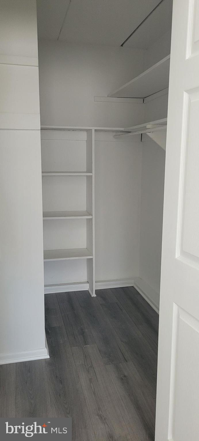 MEADOW WOOD - Residential