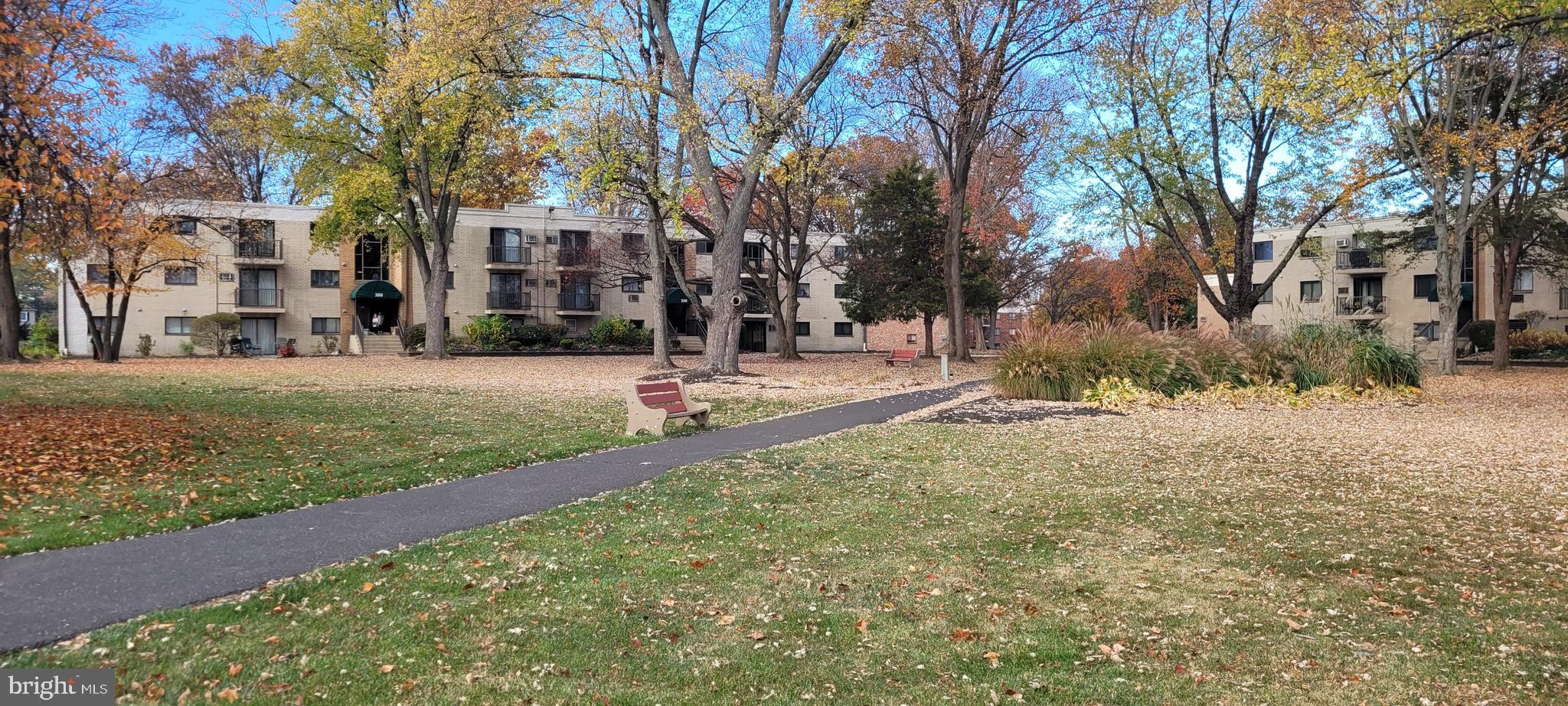 MEADOW WOOD - Residential