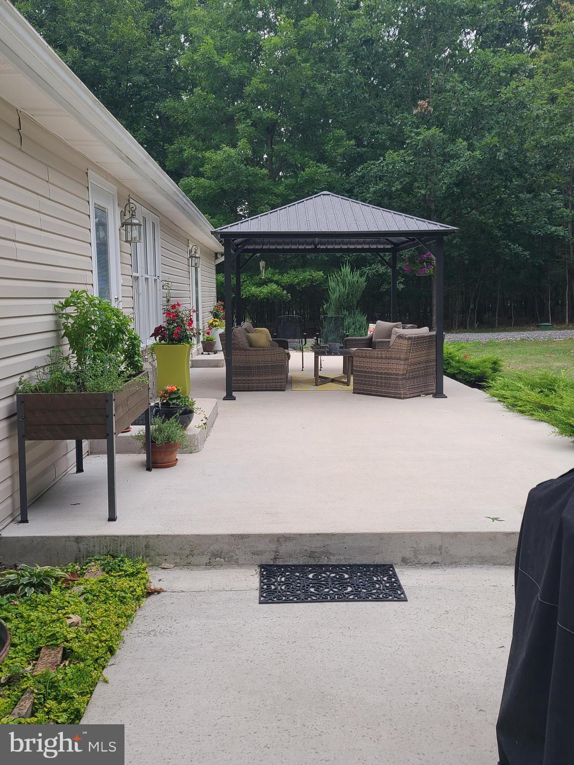 MEADOWLARK ACRES - Residential