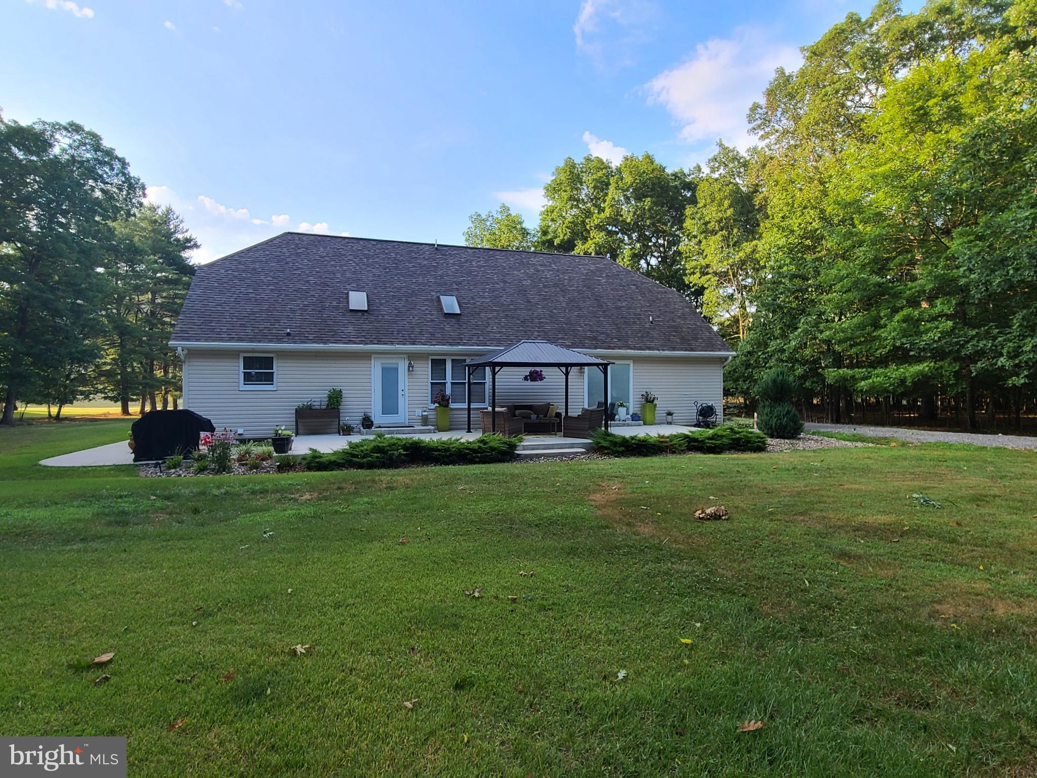 MEADOWLARK ACRES - Residential