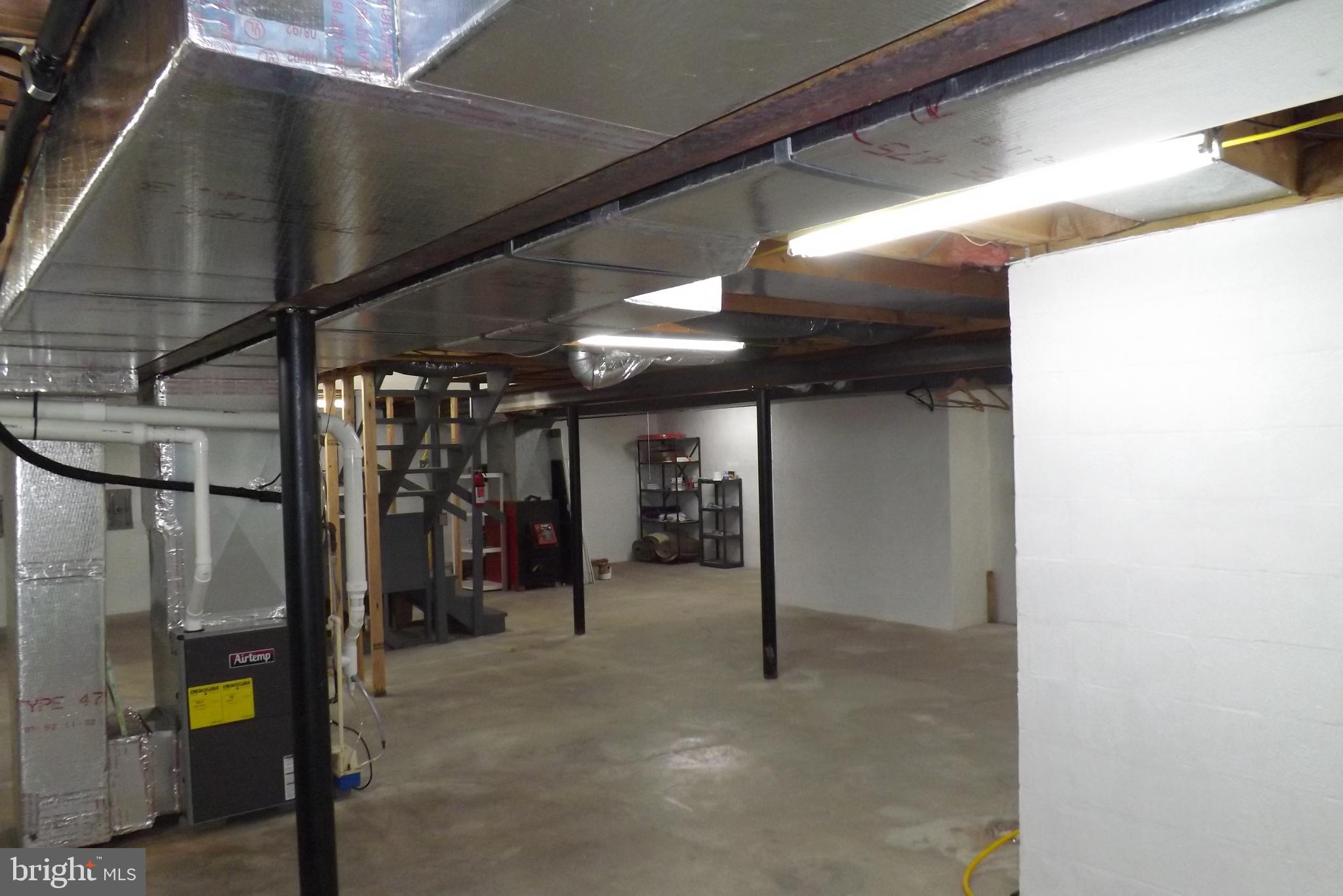 MEADOWLARK ACRES - Residential