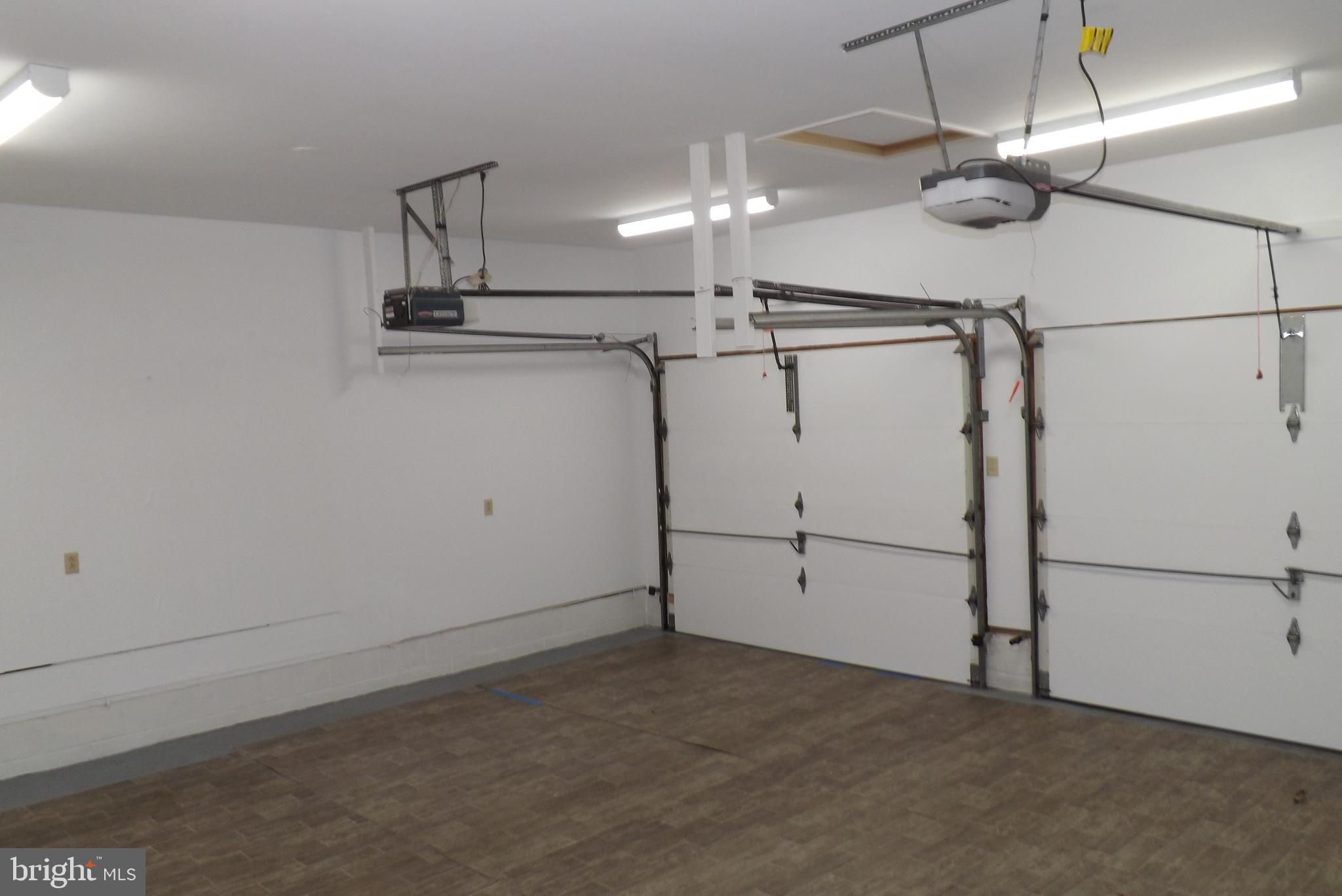 MEADOWLARK ACRES - Residential