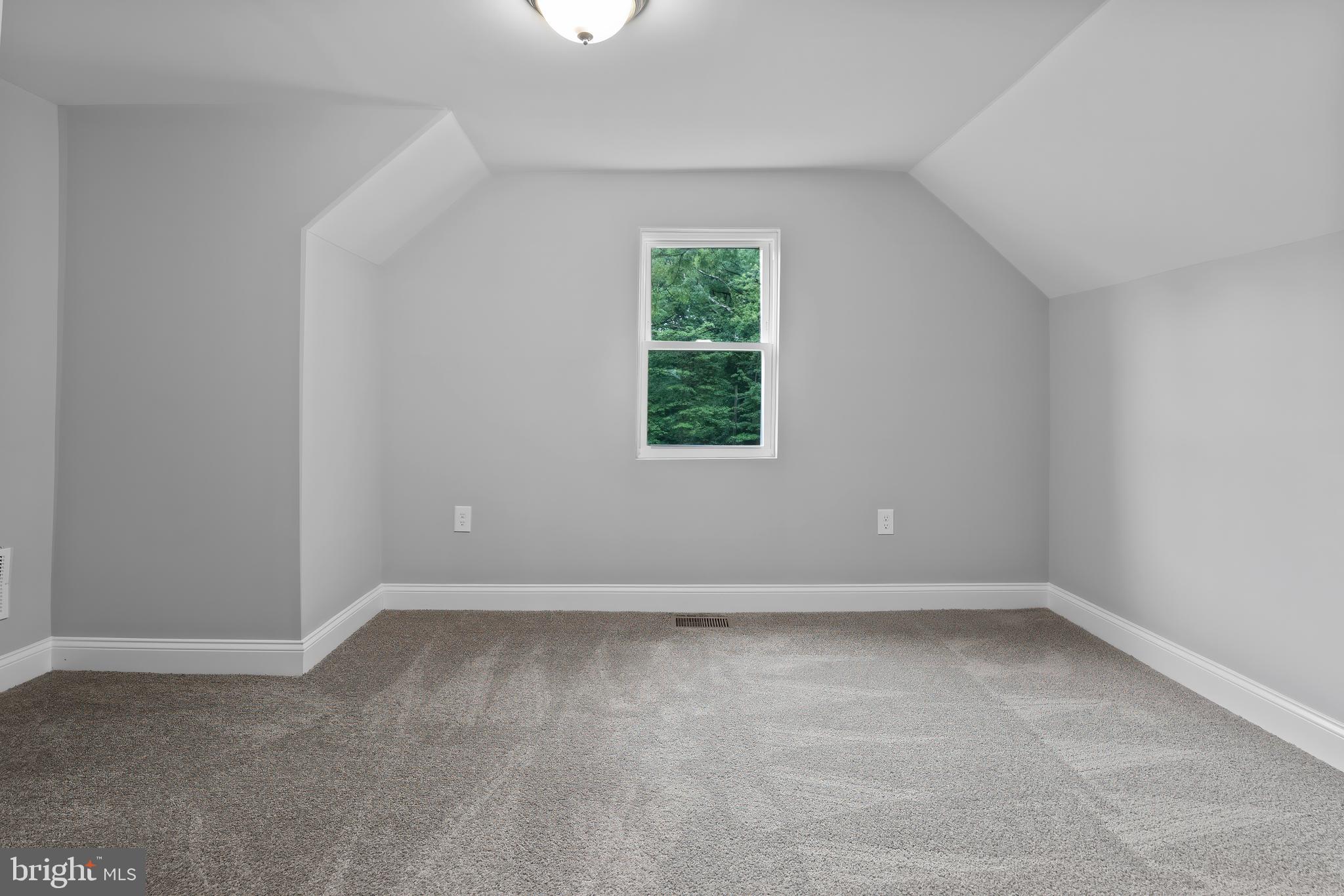 HOWARD PARK - Residential