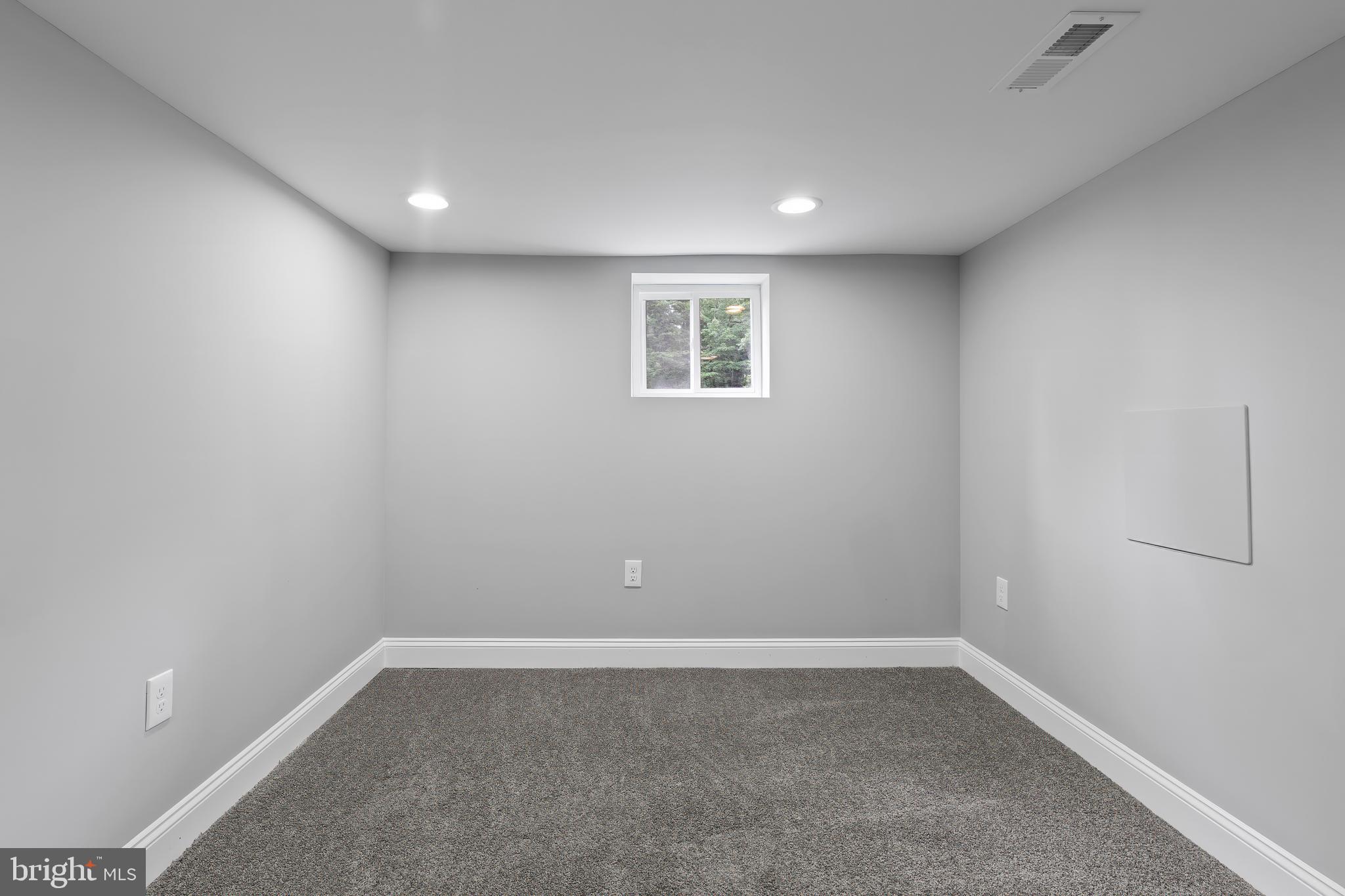 HOWARD PARK - Residential