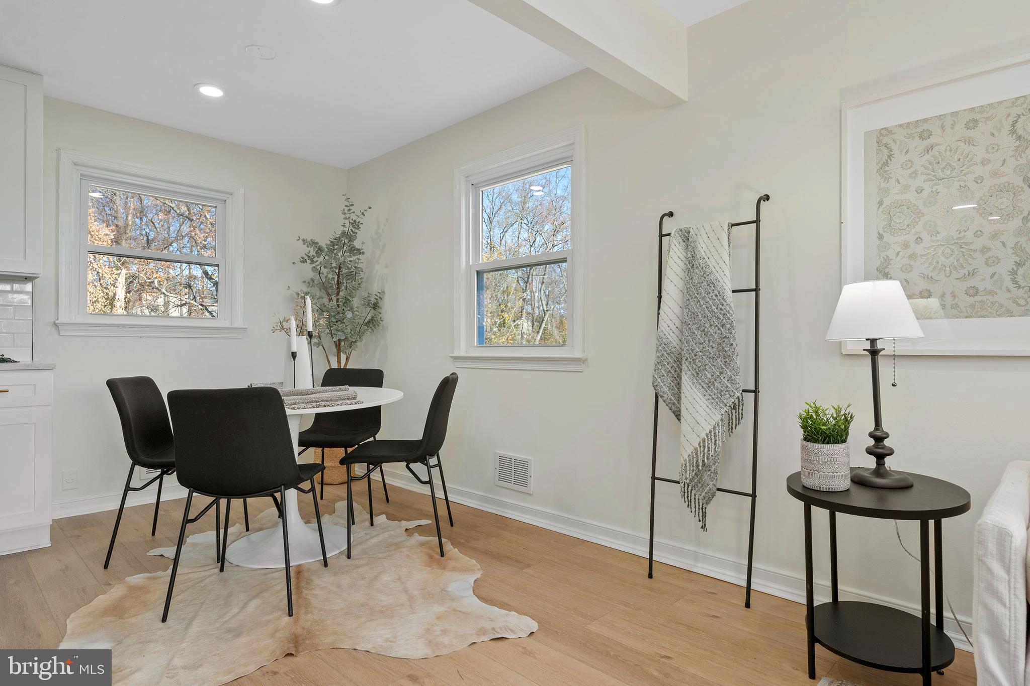 HARRY ROSS PROPERTY - Residential