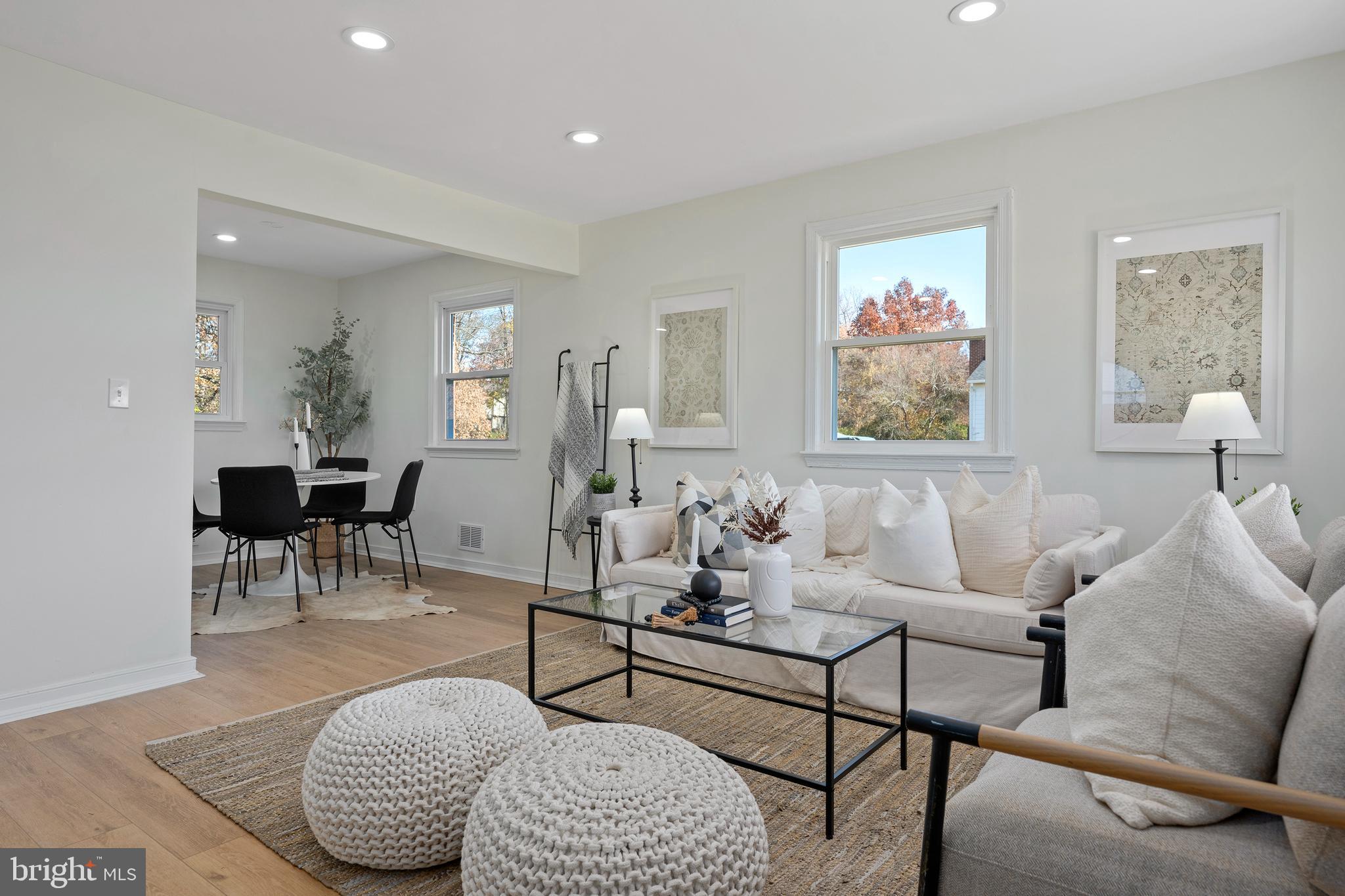 HARRY ROSS PROPERTY - Residential