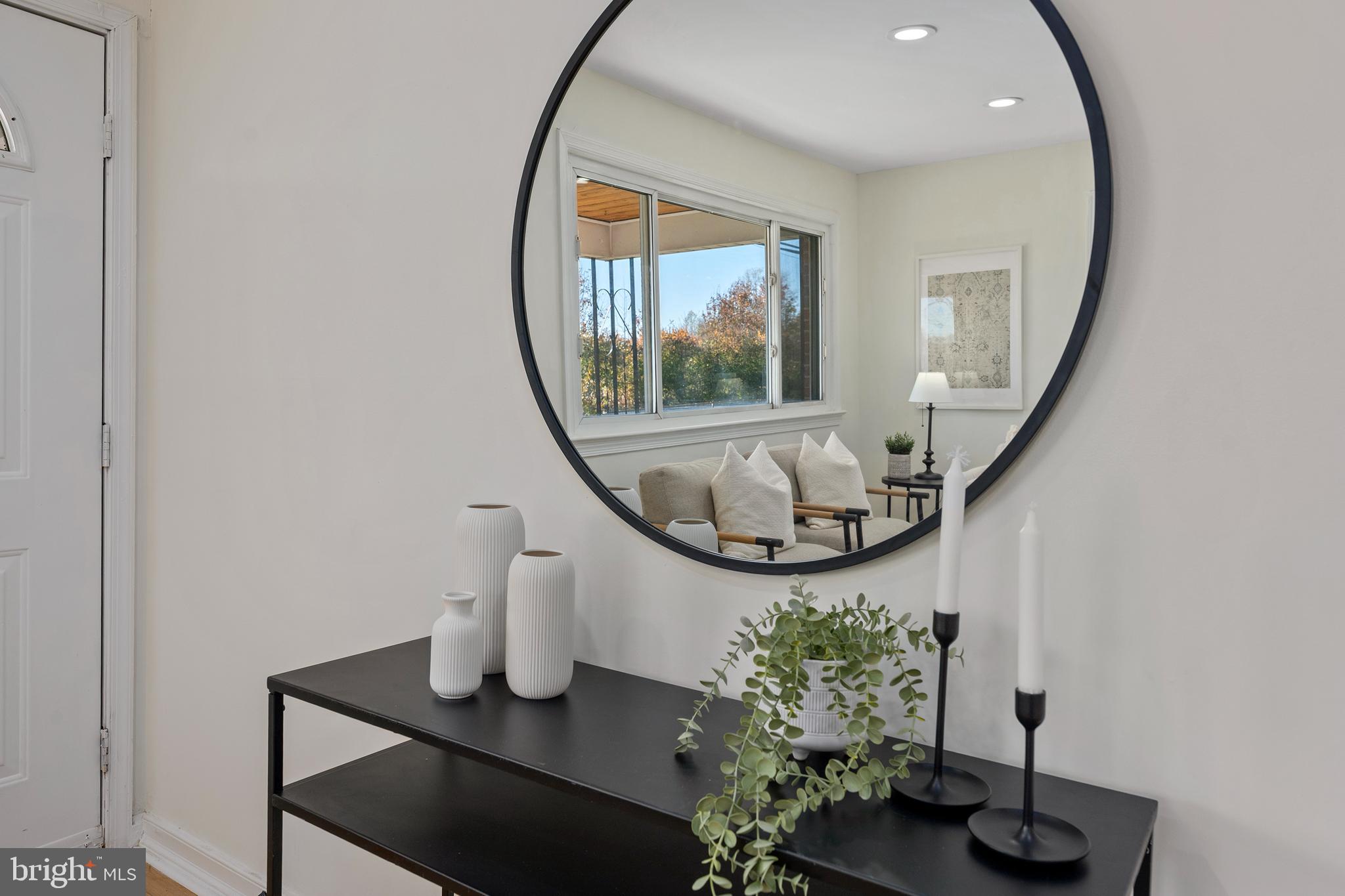 HARRY ROSS PROPERTY - Residential