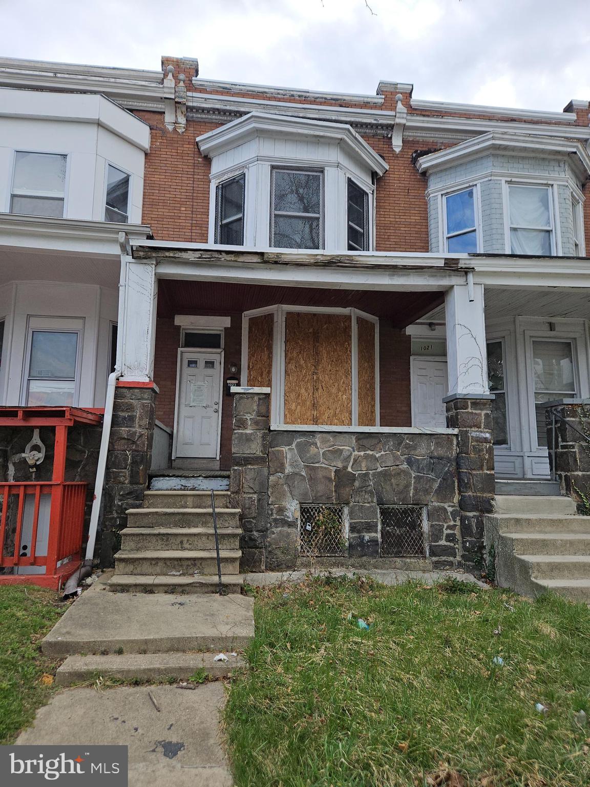 Unlock massive value with this prime investment in Baltimore's booming Mosher neighborhood!
Yes, it needs a full rehab—but the potential is unmatched. Imagine transforming this spacious gem into your next profitable project:3 Large Bedrooms, 3 Full Baths, Expansive Basement Space!
Perfect for rentals, flips, or your next BRRRR strategy—act fast because deals like this don't stay available for long!