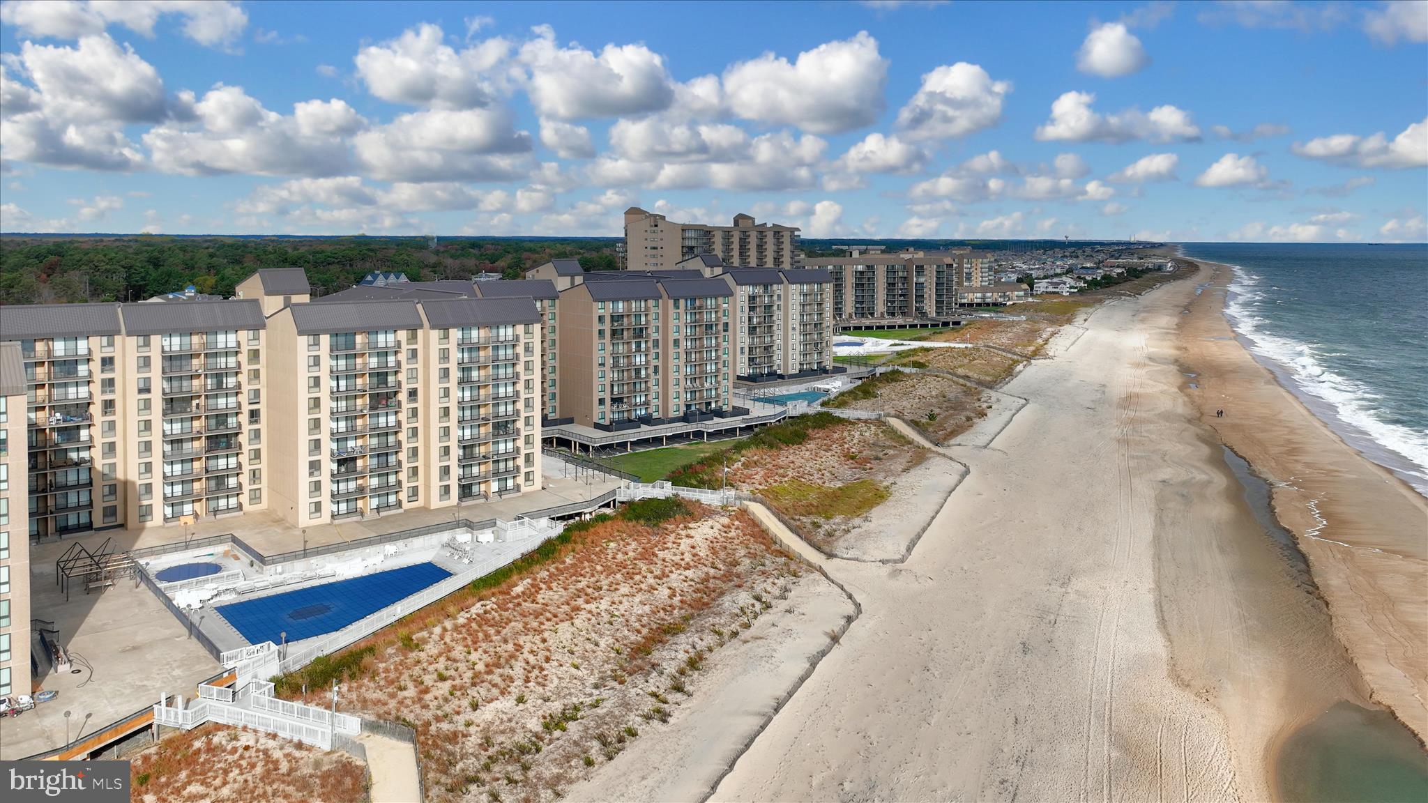 SEA COLONY EAST - Residential