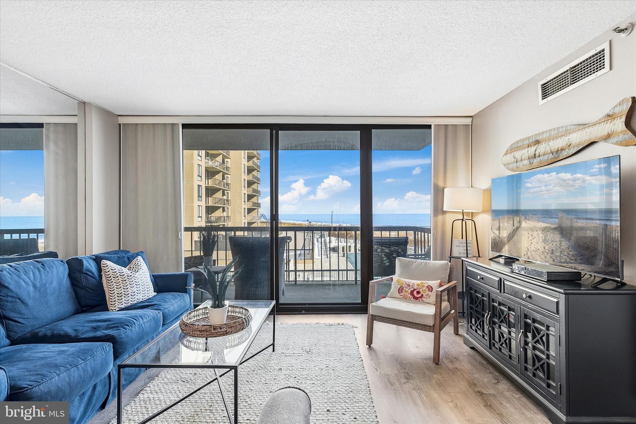 SEA COLONY EAST - Residential