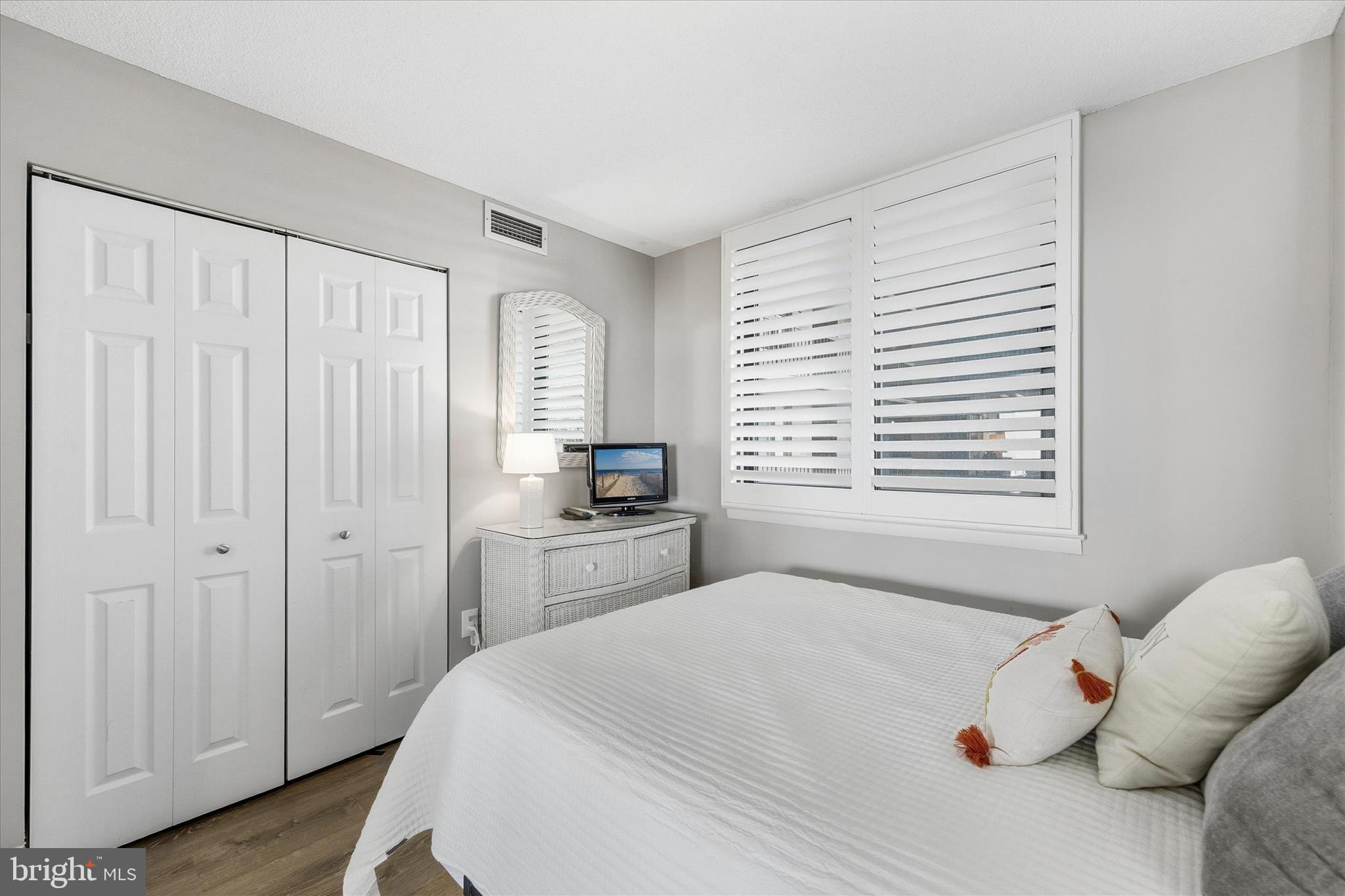 SEA COLONY EAST - Residential