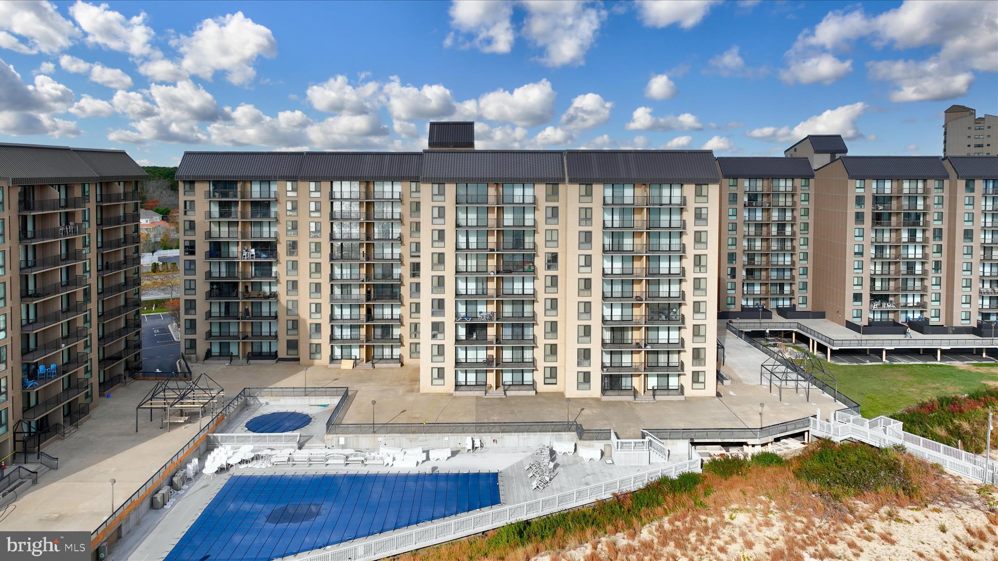 SEA COLONY EAST - Residential