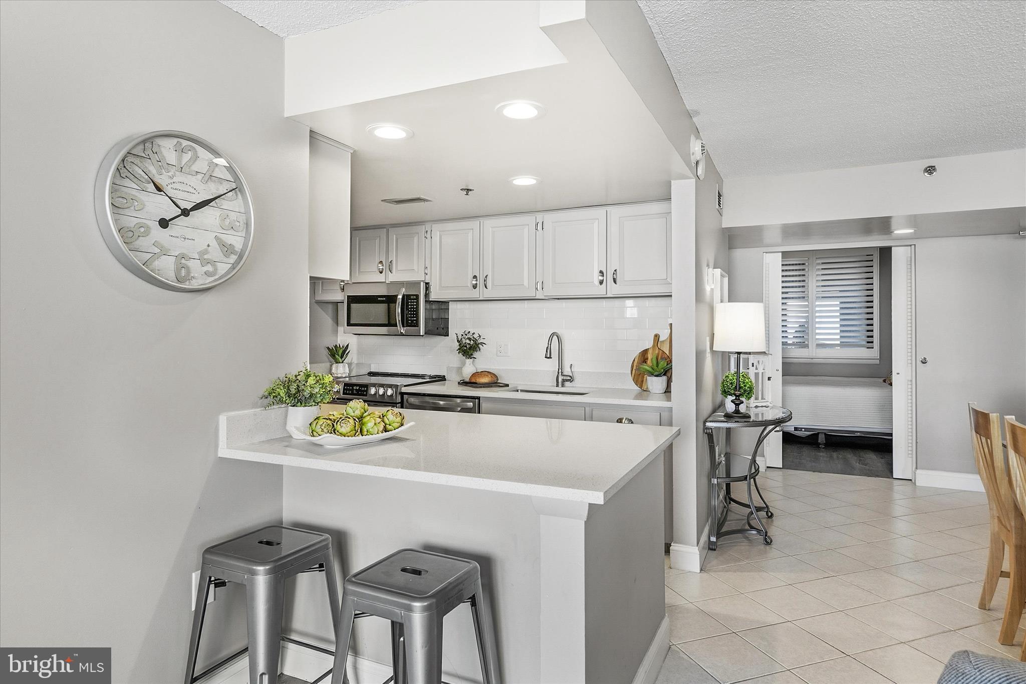 SEA COLONY EAST - Residential