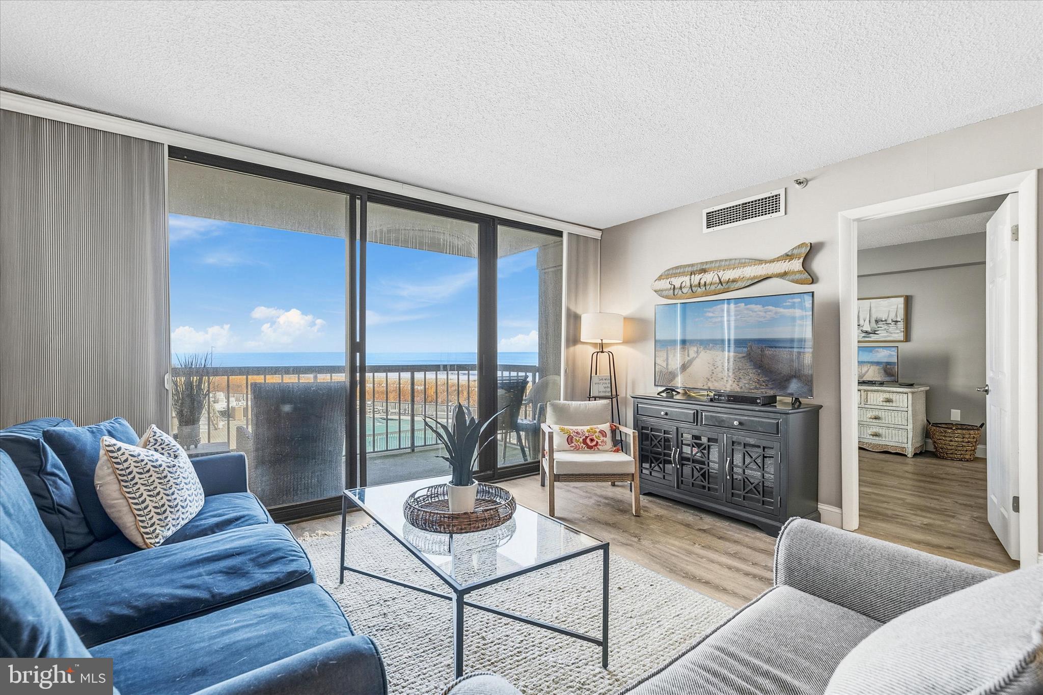 SEA COLONY EAST - Residential