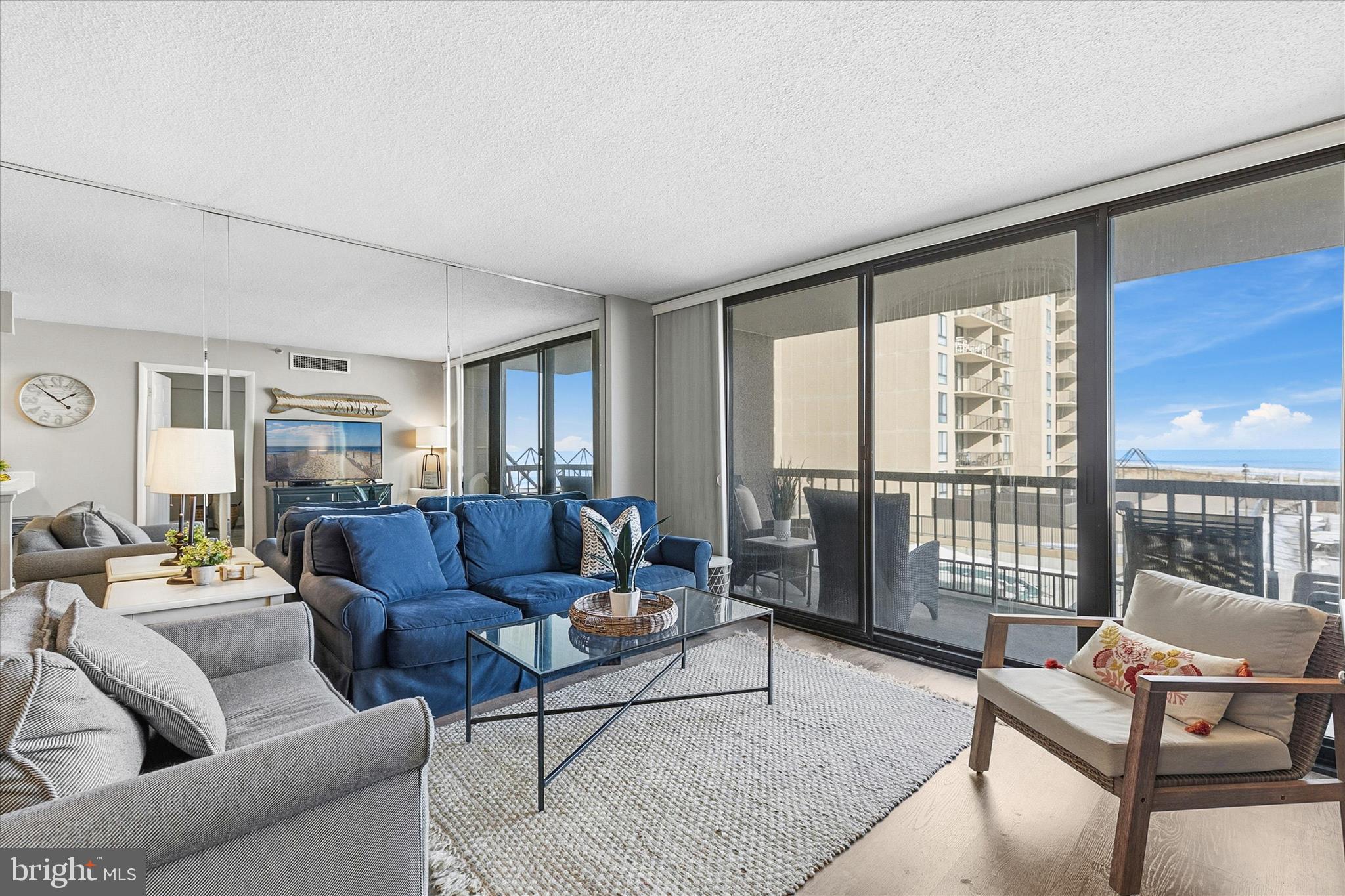 SEA COLONY EAST - Residential