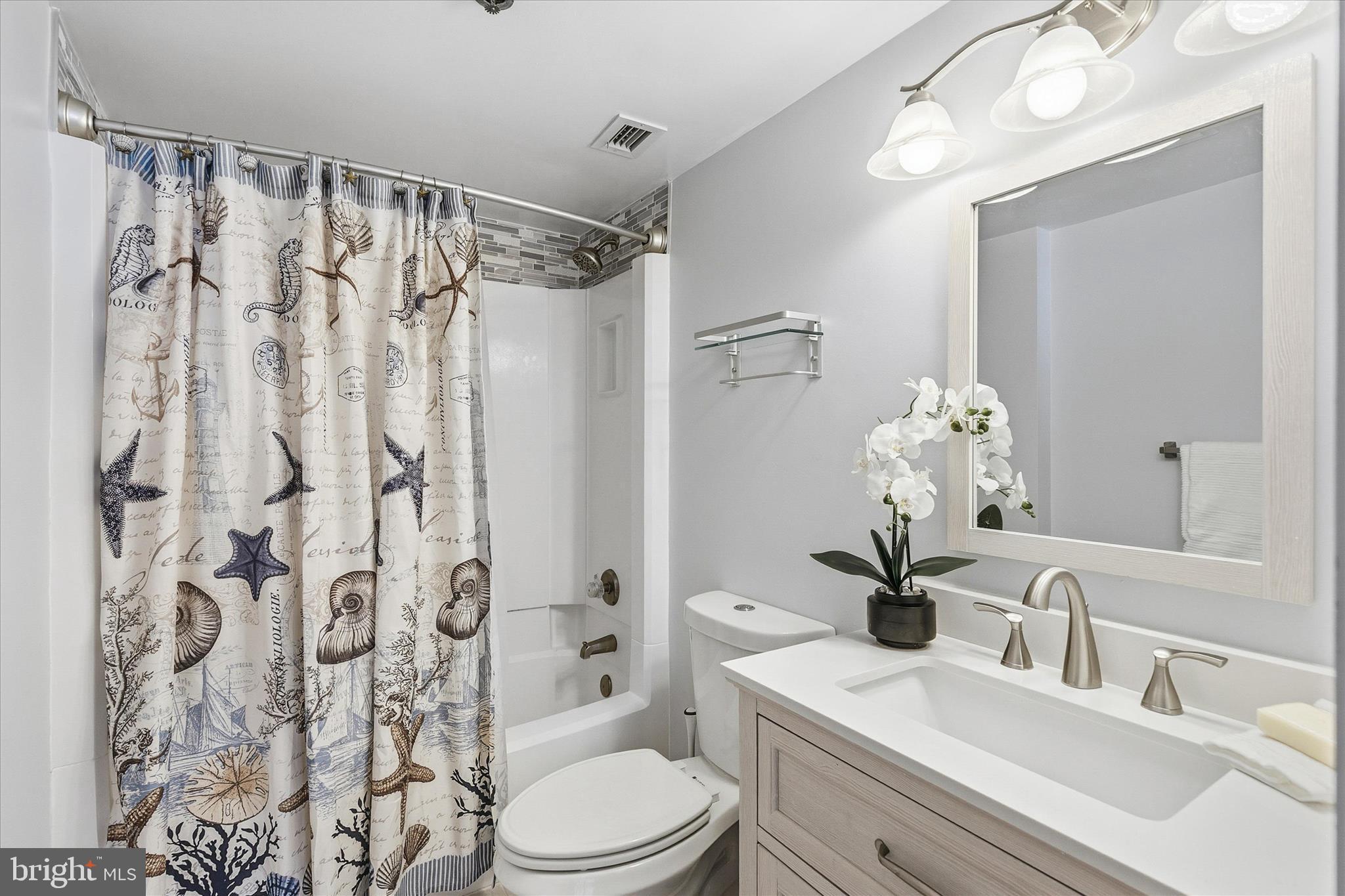 SEA COLONY EAST - Residential