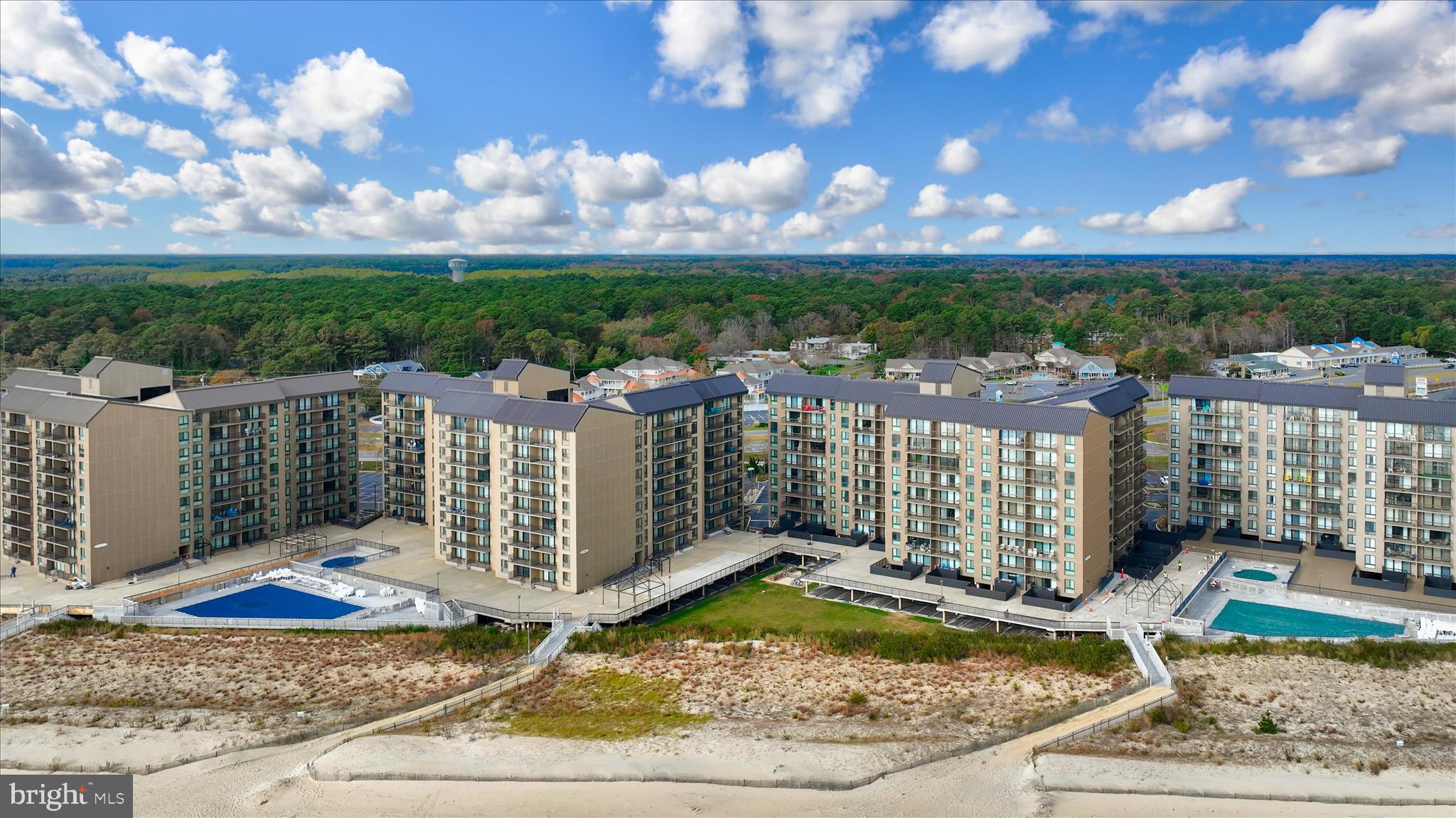 SEA COLONY EAST - Residential