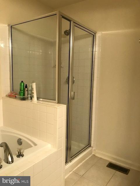 MANORS AT MCNAIR FARMS - Residential Lease