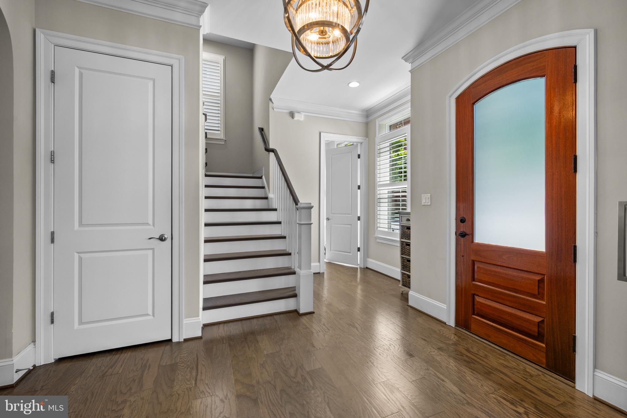 CROWN FARM - Residential