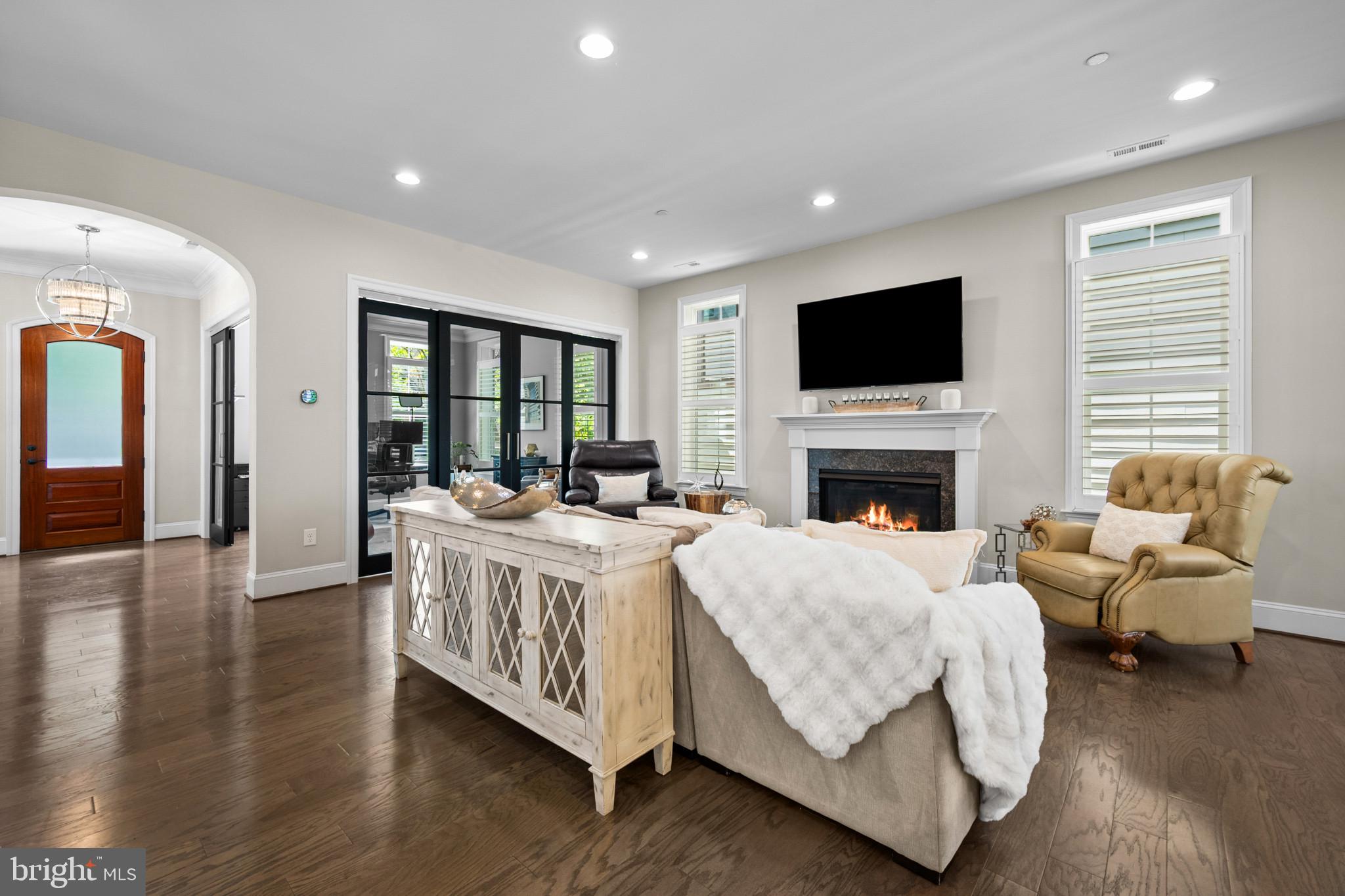 CROWN FARM - Residential