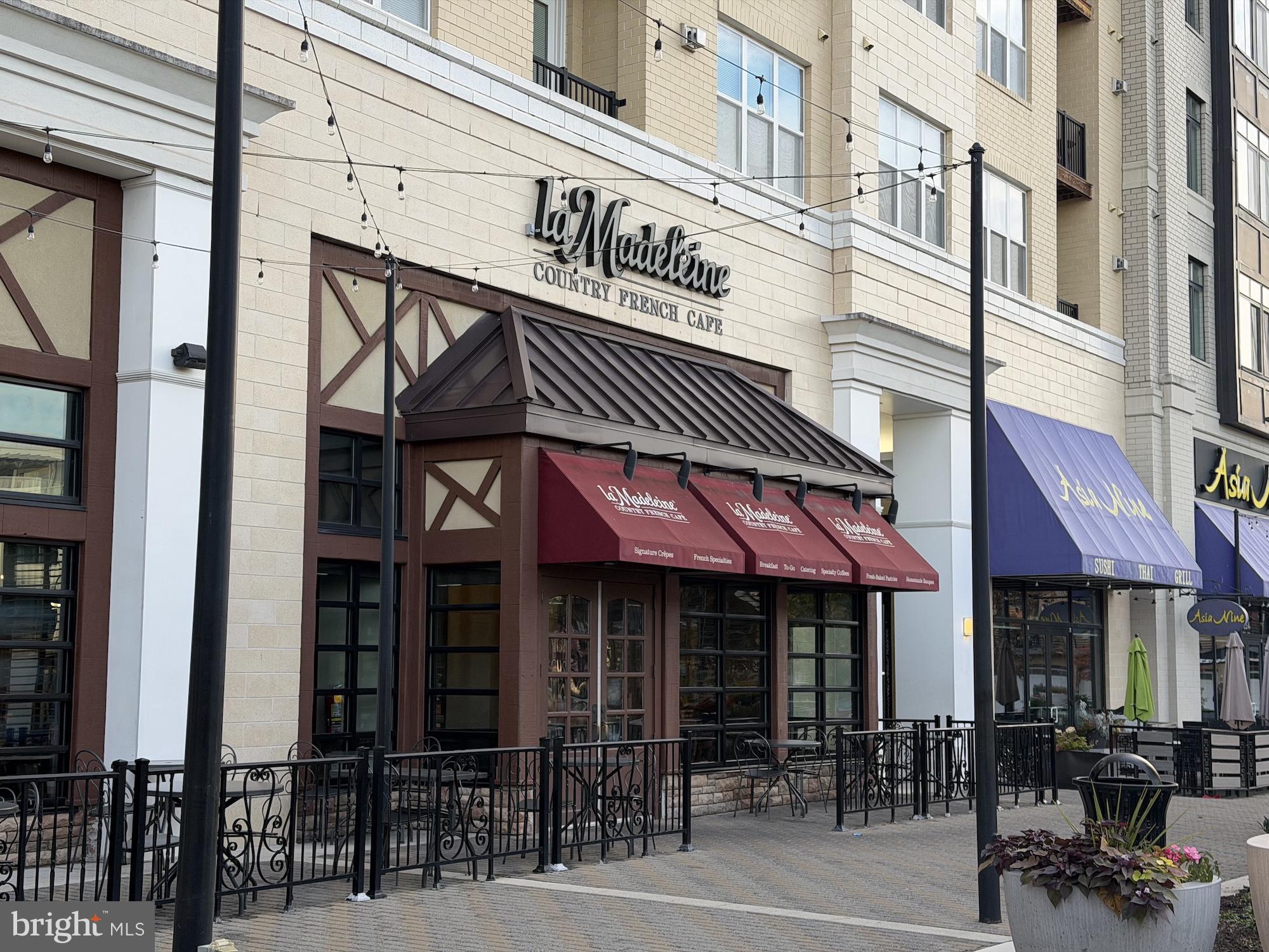 CROWN FARM - Residential