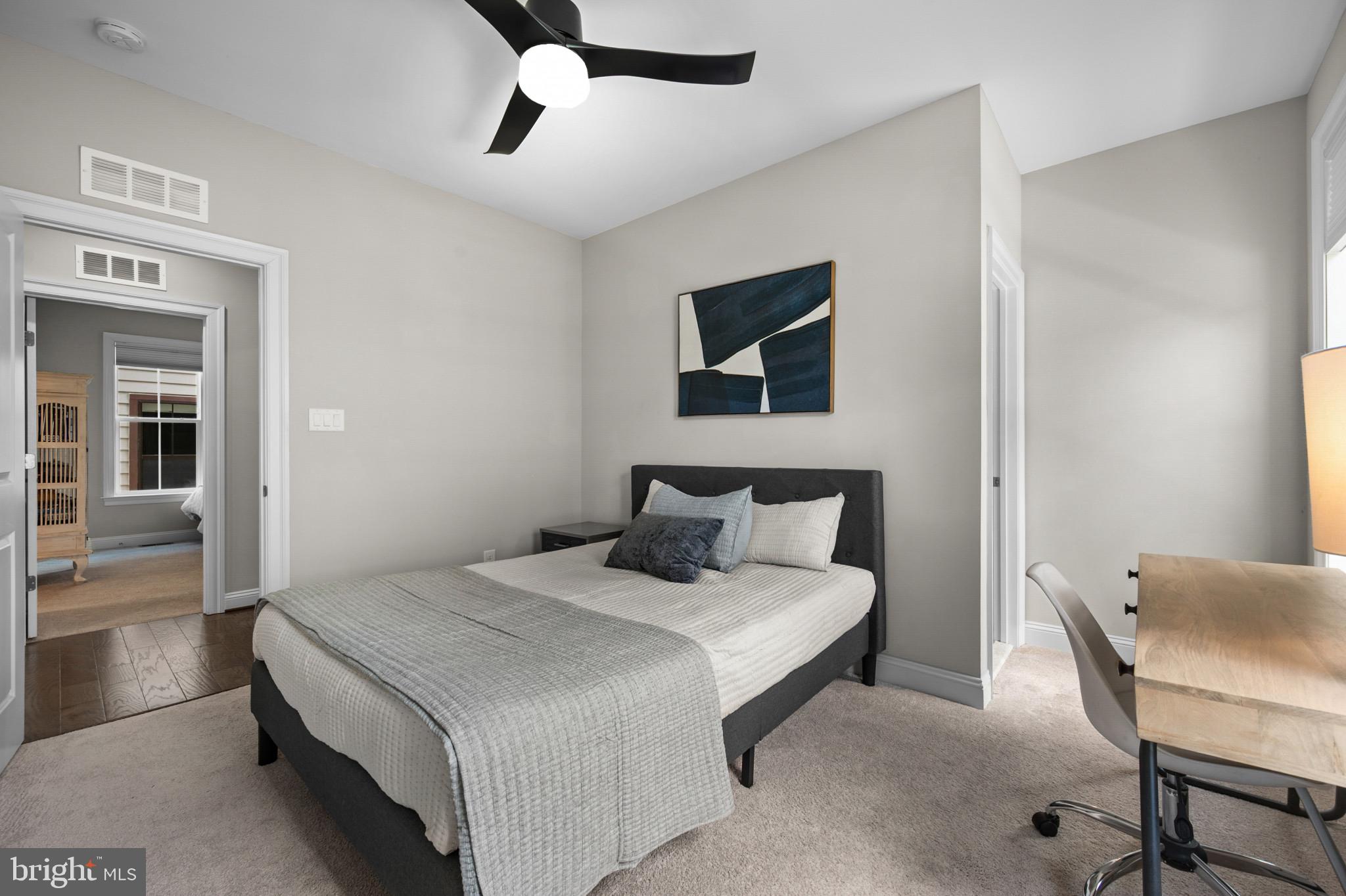 CROWN FARM - Residential