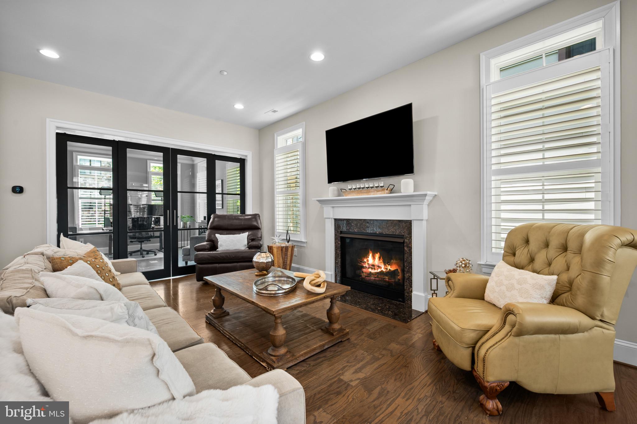 CROWN FARM - Residential
