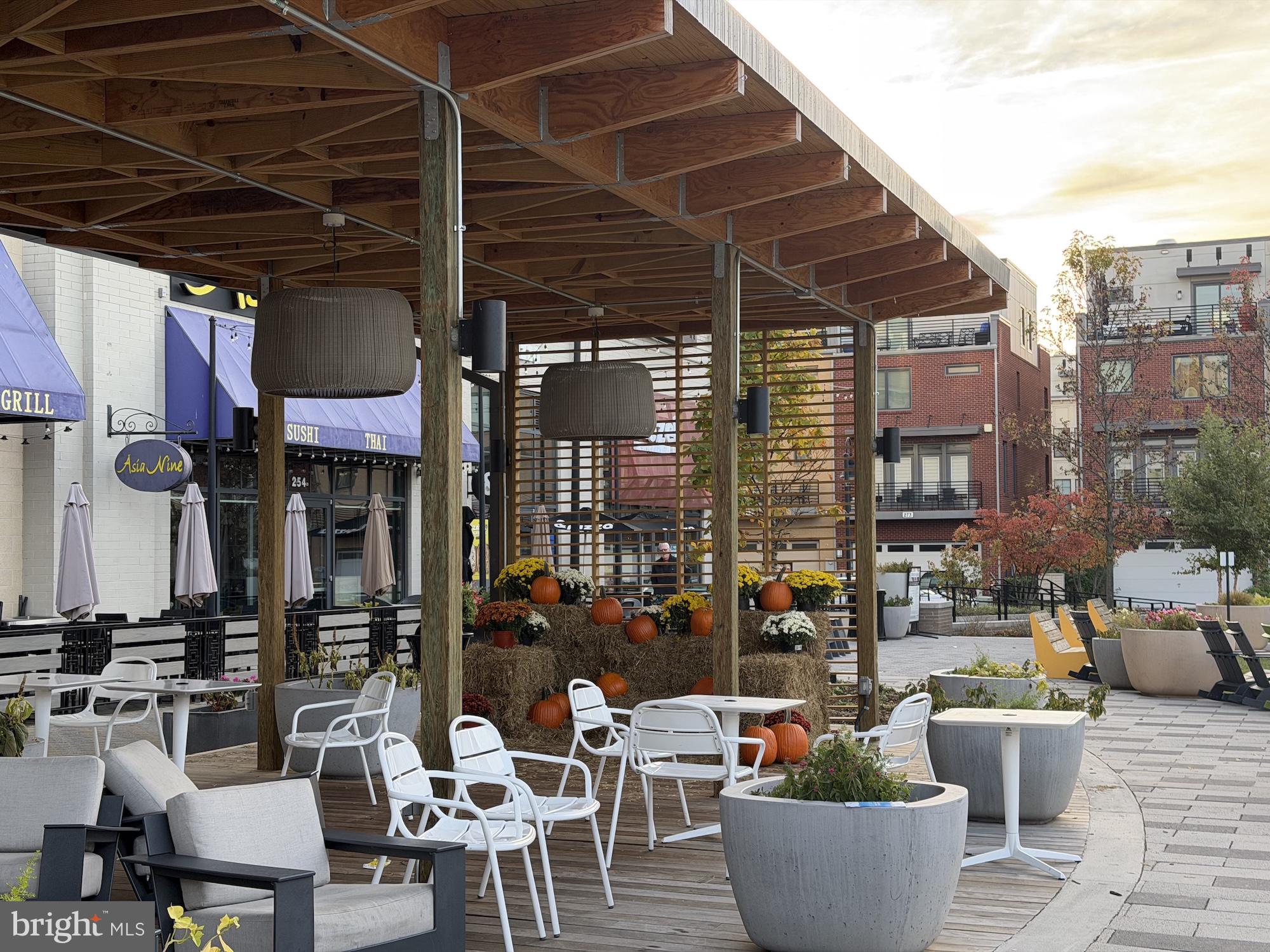 CROWN FARM - Residential