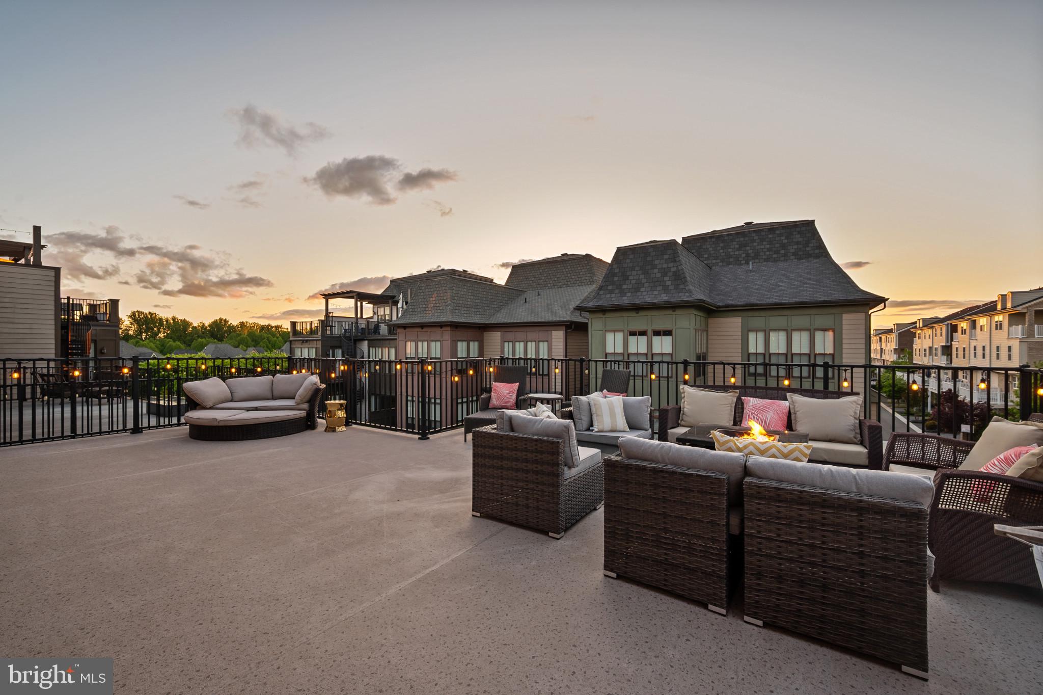 CROWN FARM - Residential