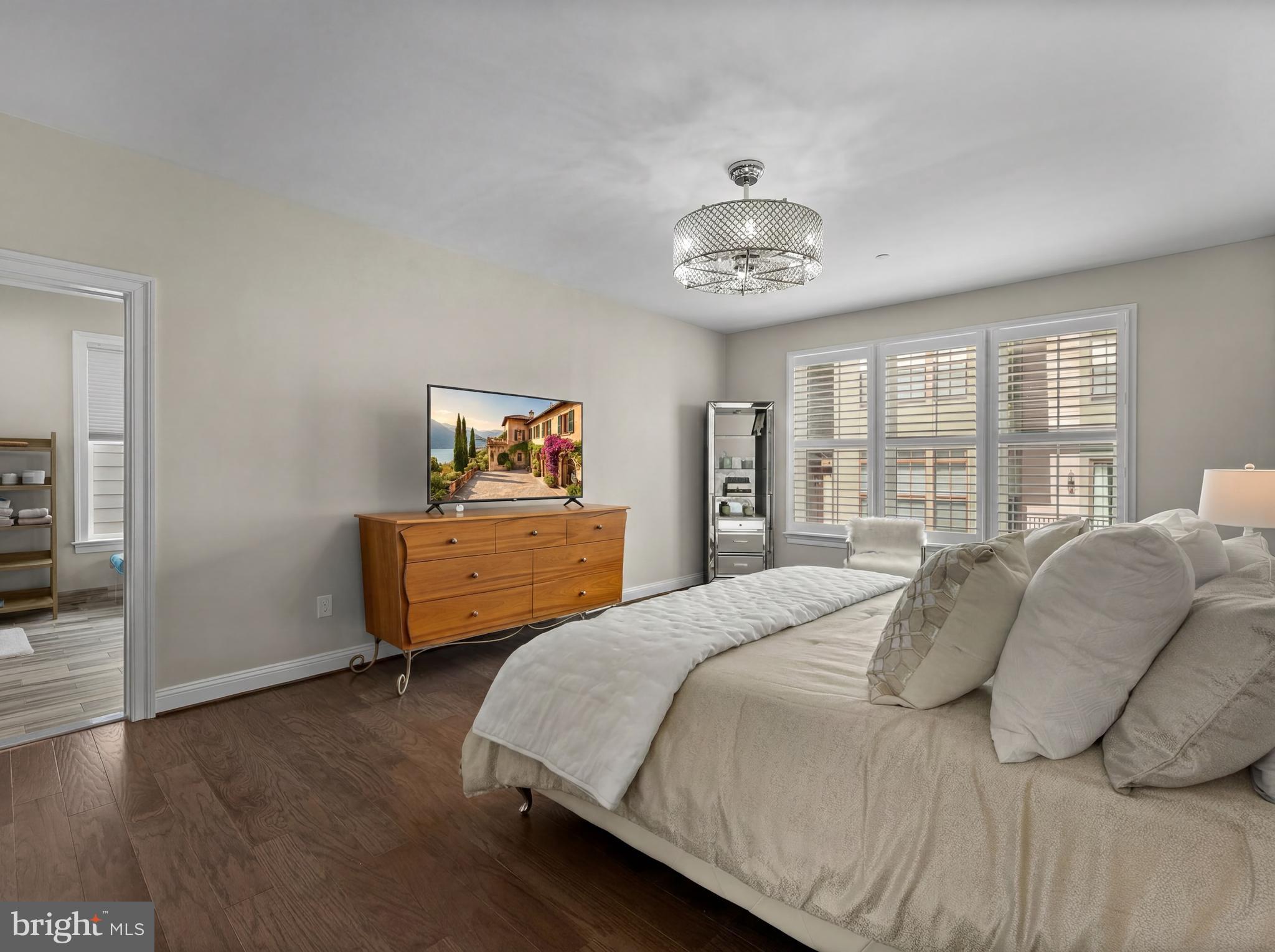 CROWN FARM - Residential