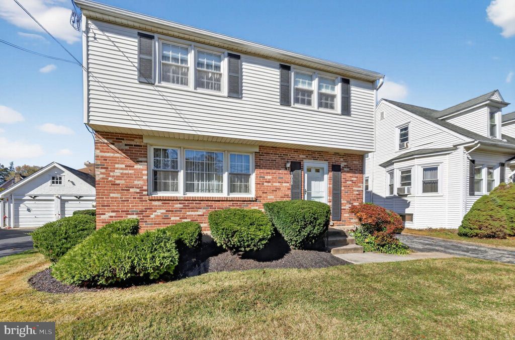 Photo of 4005 Huey Avenue, DREXEL HILL, PA 19026 (MLS # PADE2102698)