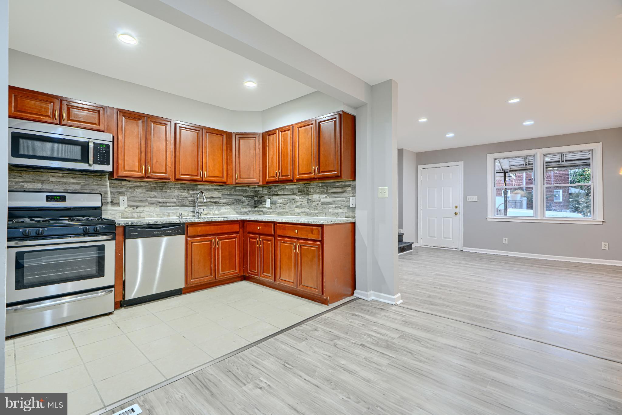 ESSEX - Residential Lease